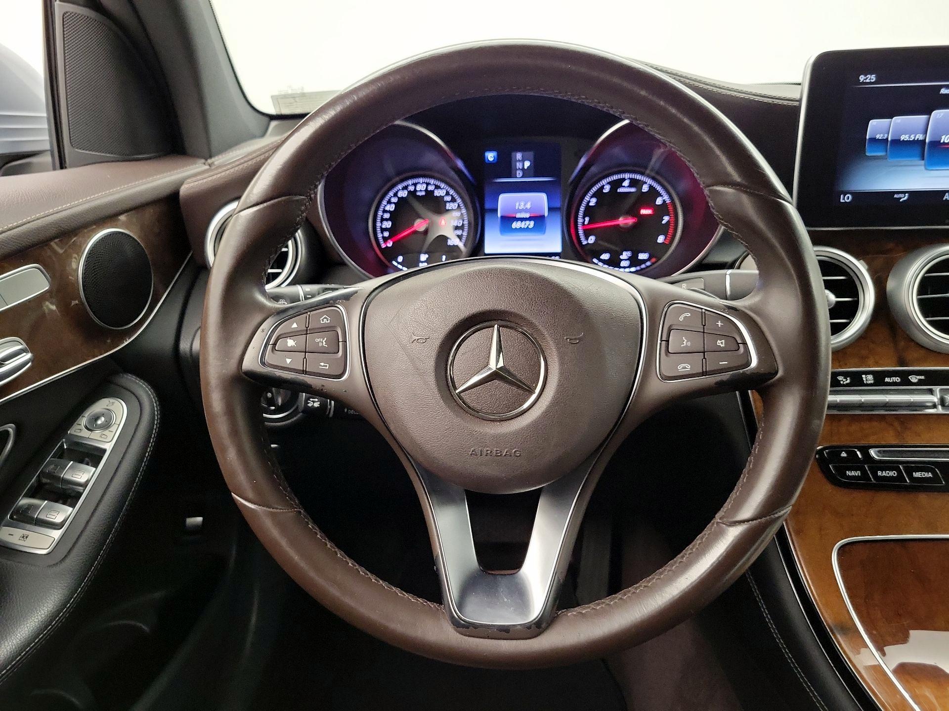 Thumbnail: 2016 Mercedes-Benz GLC - 10