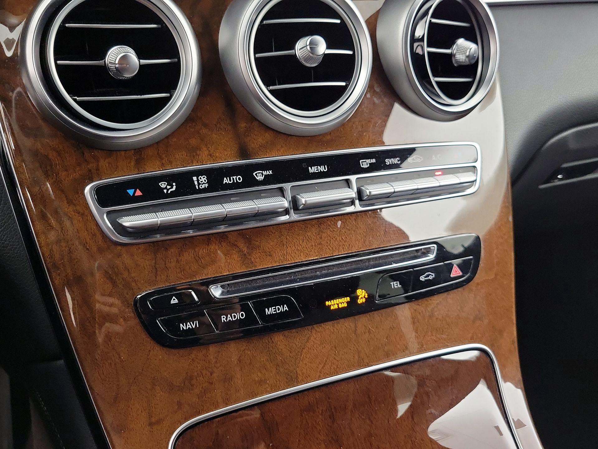 Thumbnail: 2016 Mercedes-Benz GLC - 17