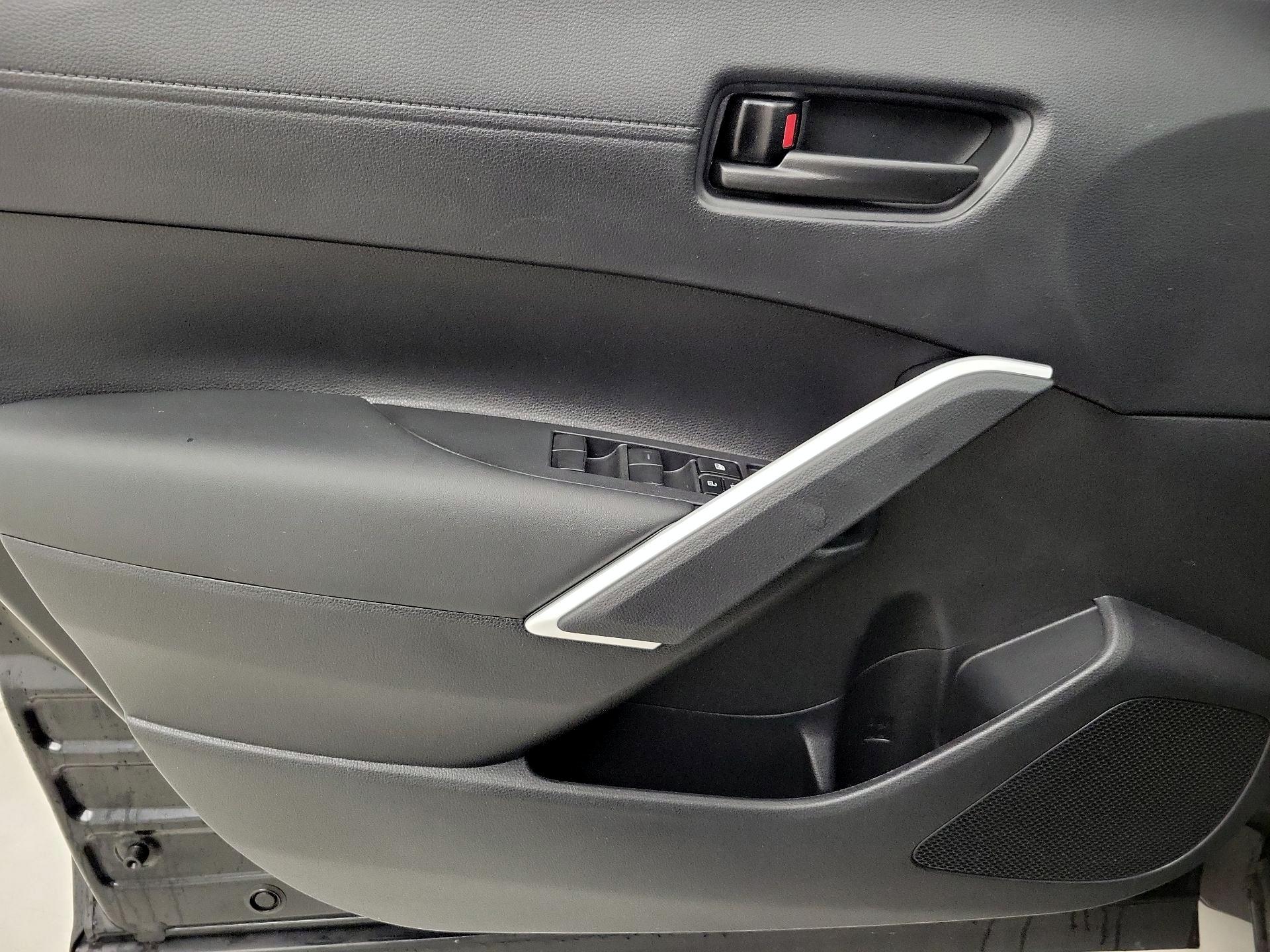 Thumbnail: 2025 Toyota Corolla Cross - 12