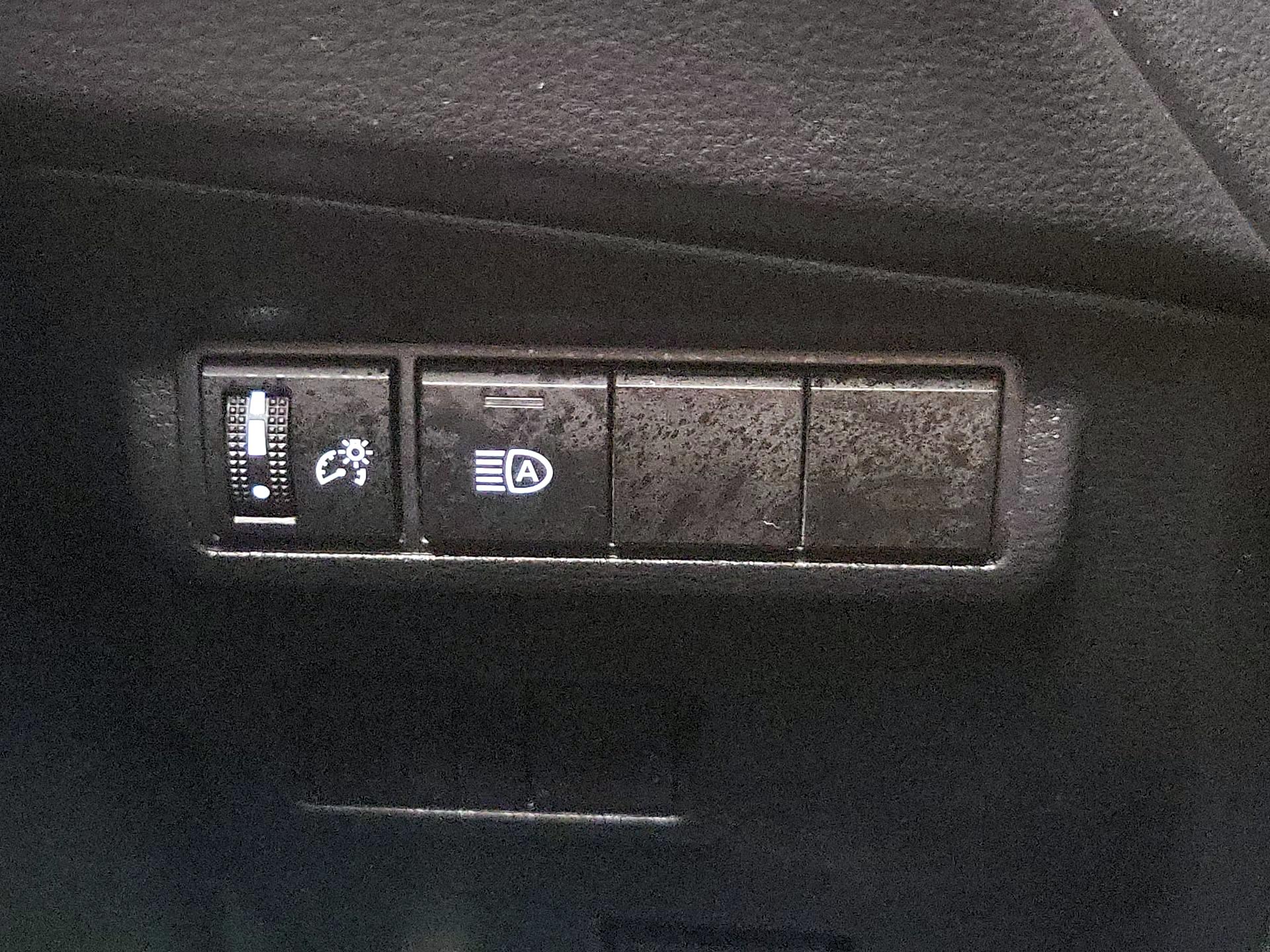 Thumbnail: 2025 Toyota Corolla Cross - 13