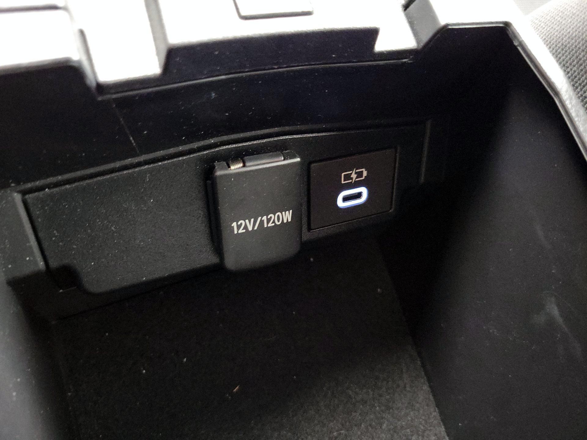 Thumbnail: 2025 Toyota Corolla Cross - 18