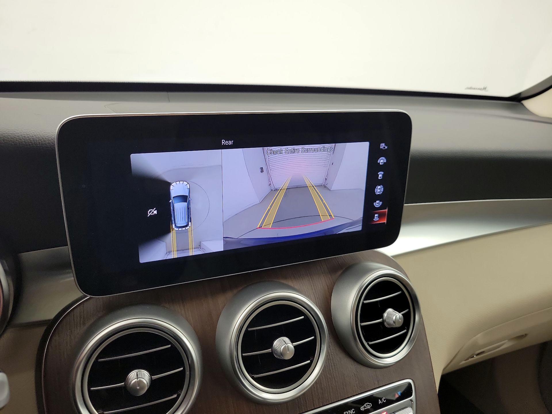 Thumbnail: 2022 Mercedes-Benz GLC - 14