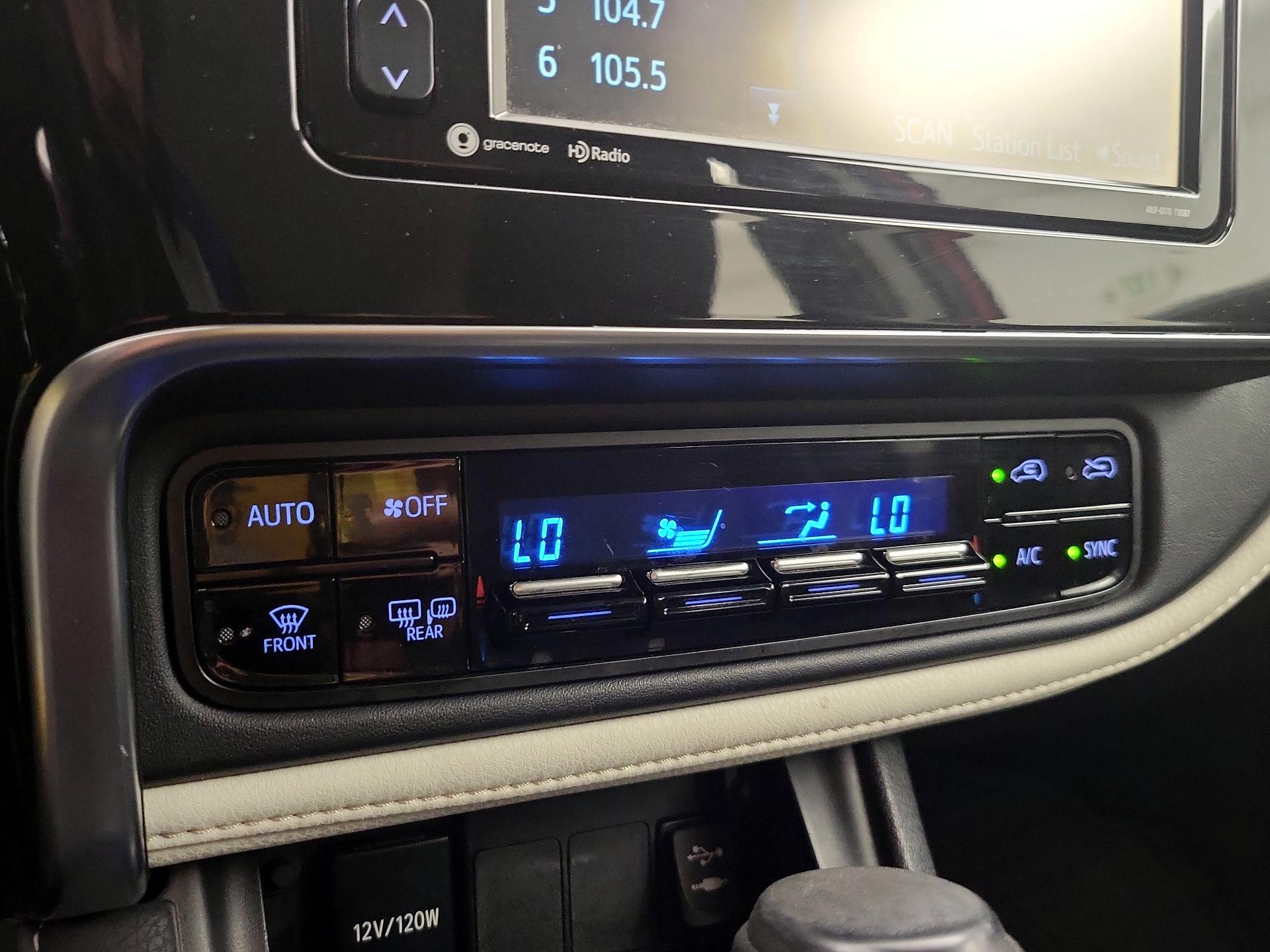 Thumbnail: 2018 Toyota Corolla iM - 16