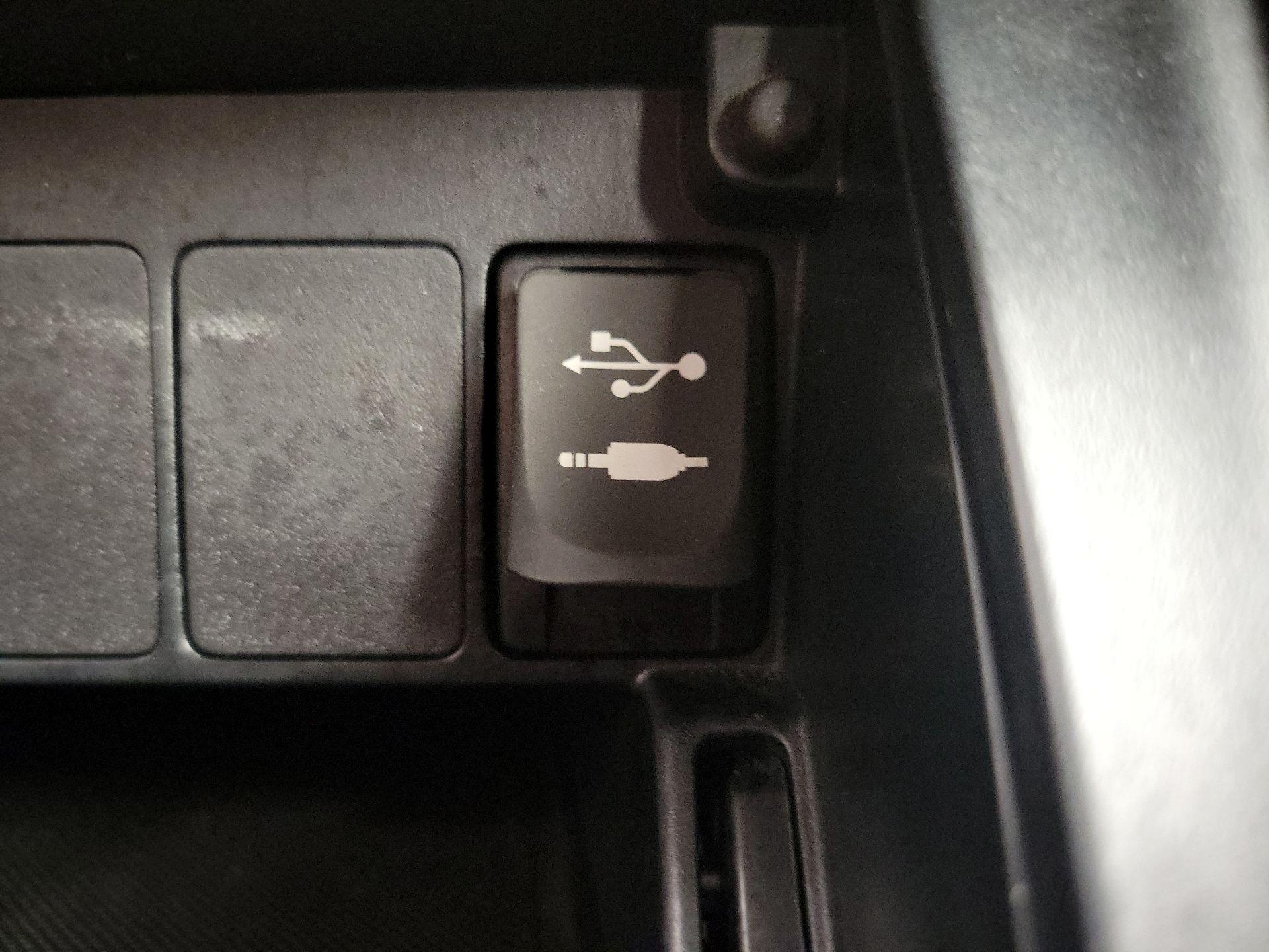 Thumbnail: 2018 Toyota Corolla iM - 18