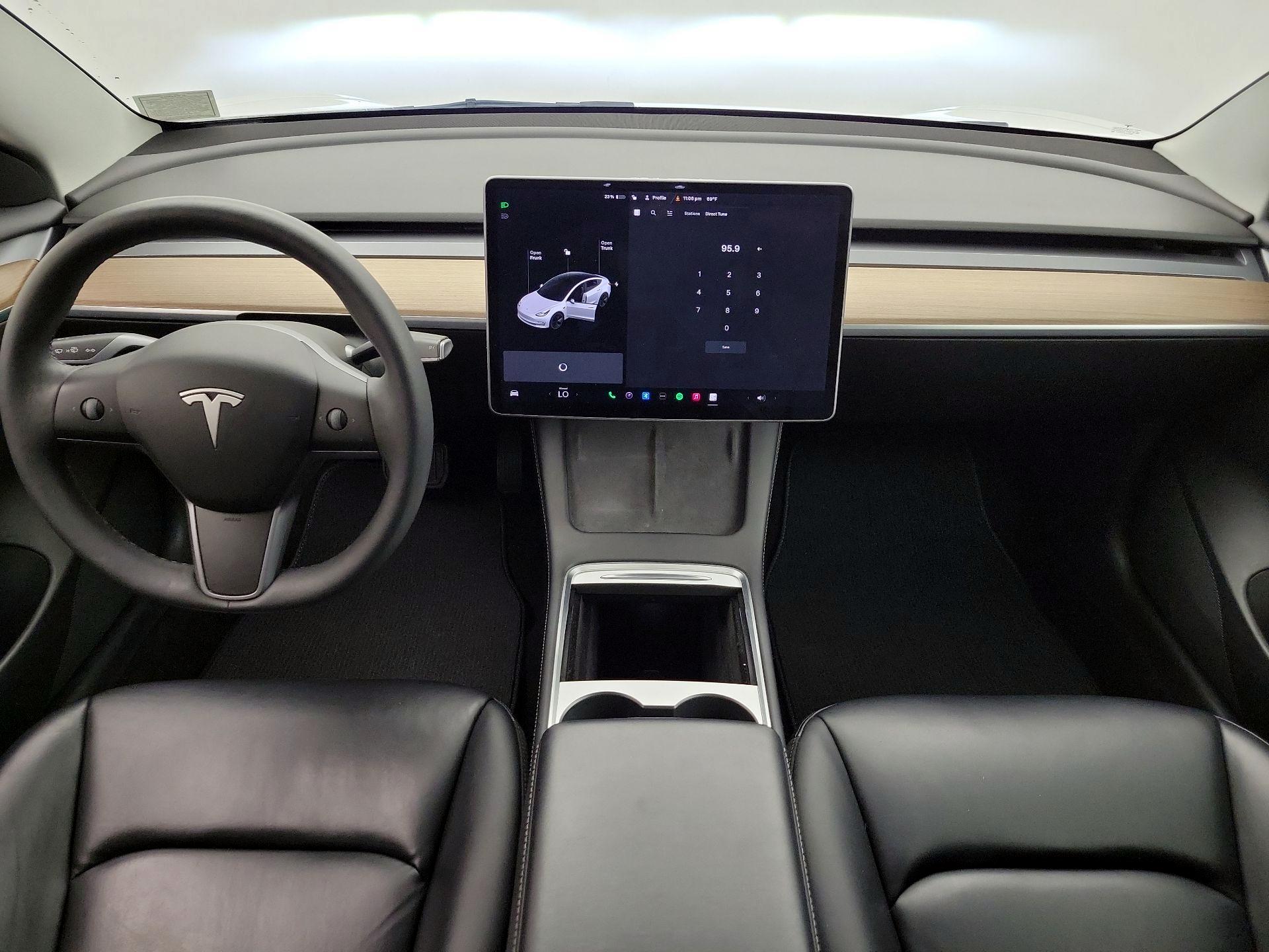 Thumbnail: 2022 Tesla Model 3 - 9