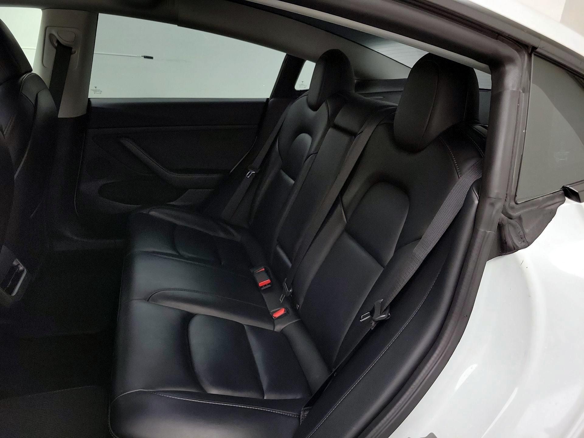 Thumbnail: 2022 Tesla Model 3 - 20