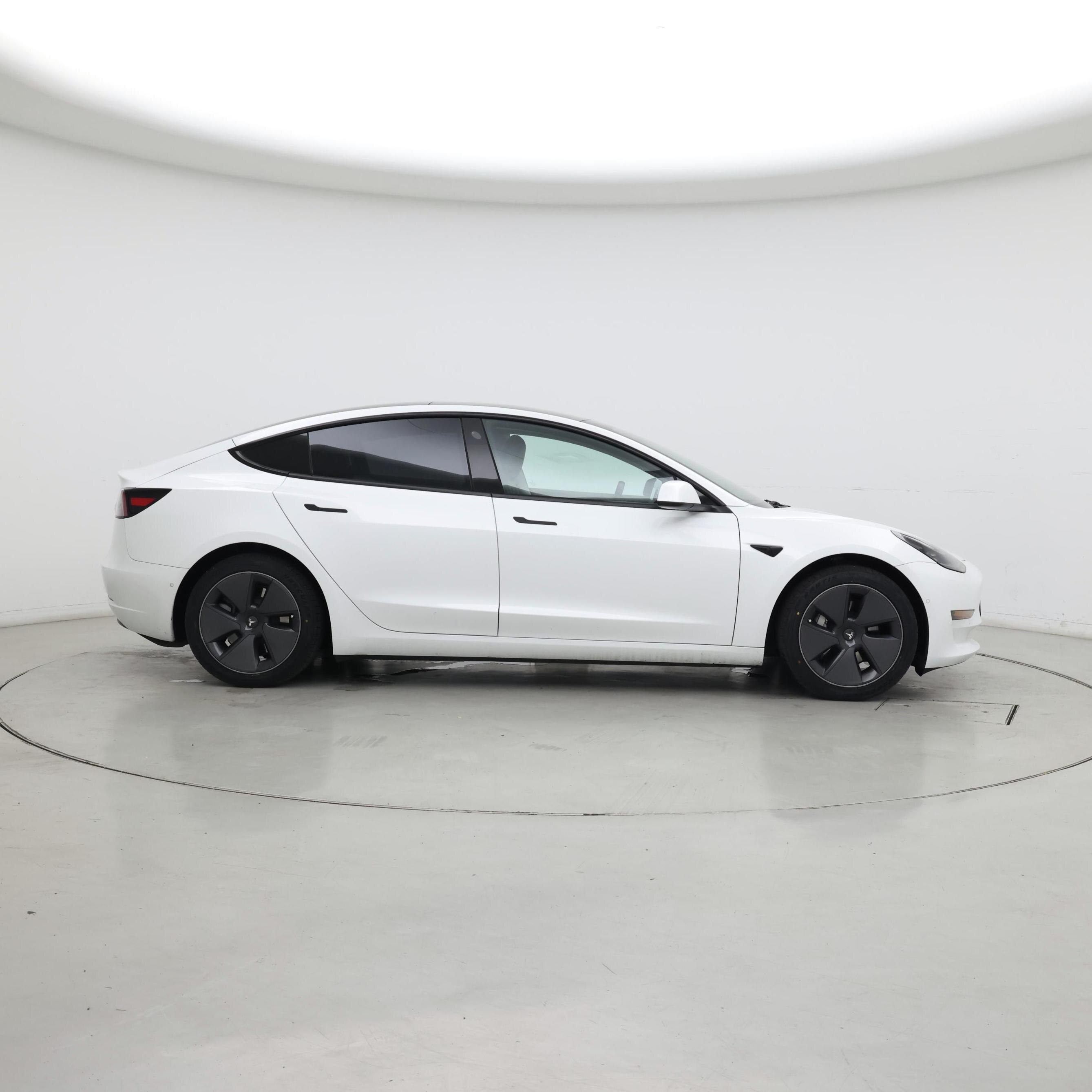 Thumbnail: 2022 Tesla Model 3 - 7