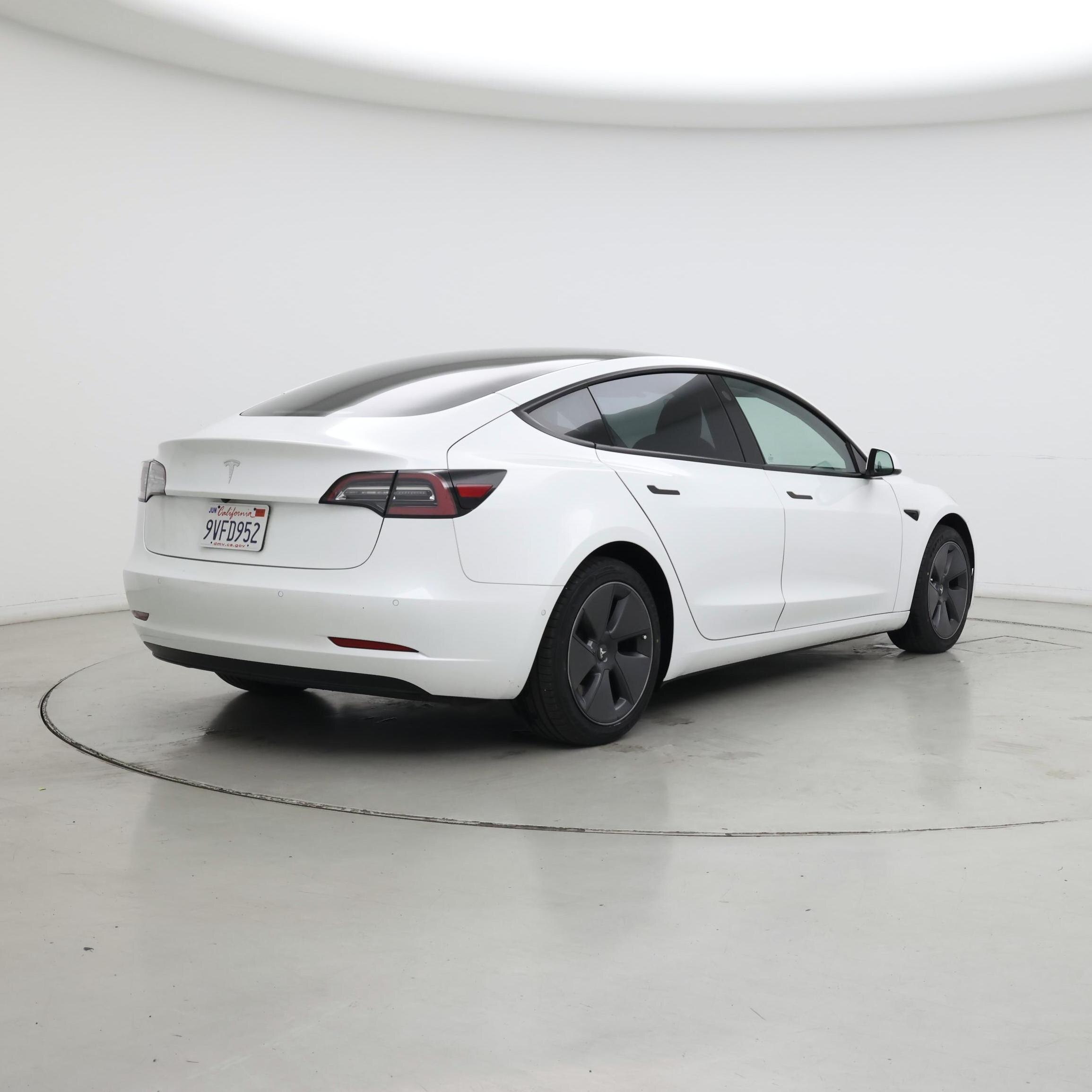 Thumbnail: 2022 Tesla Model 3 - 8