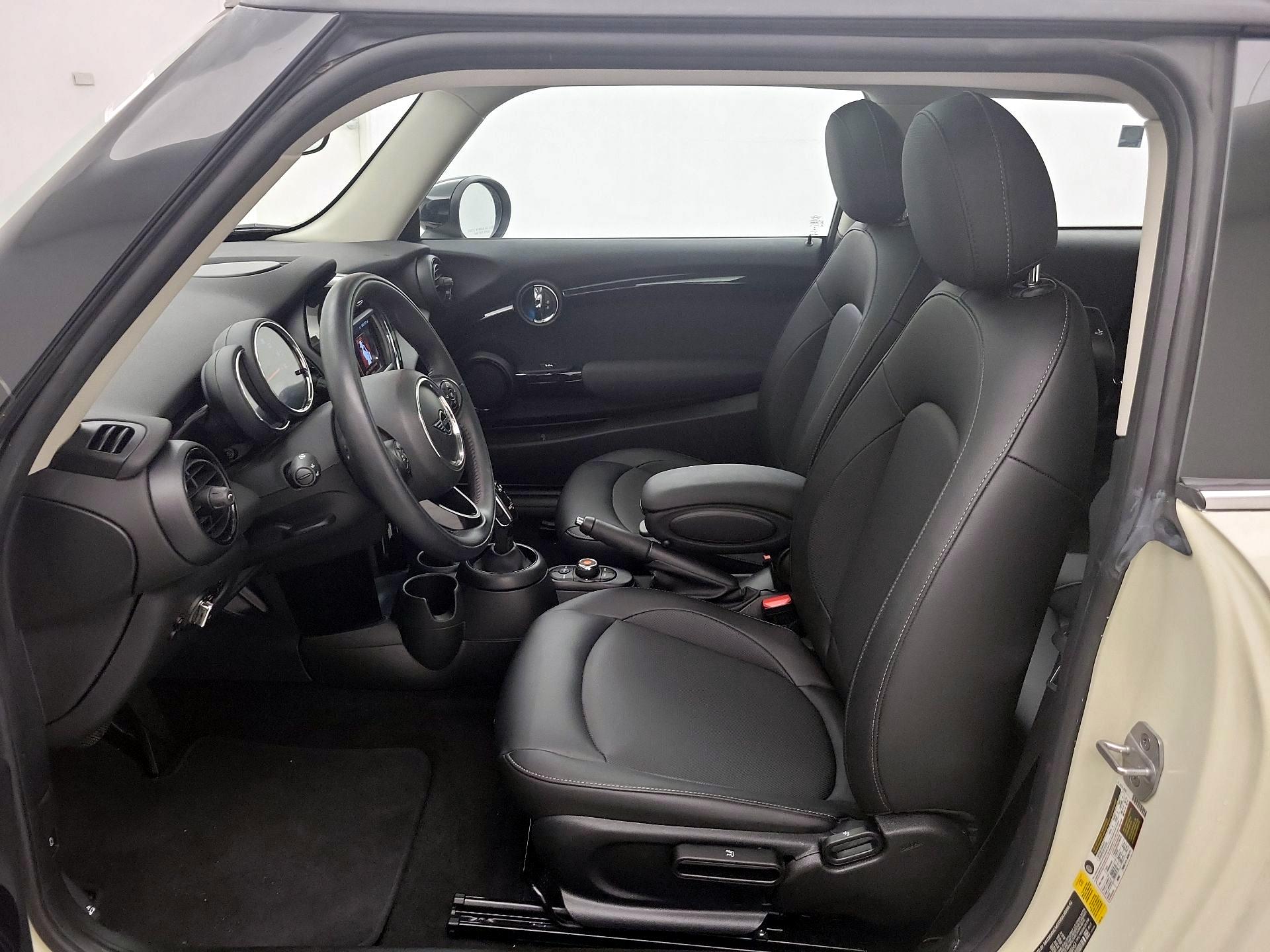 Thumbnail: 2021 MINI Cooper Hardtop - 11