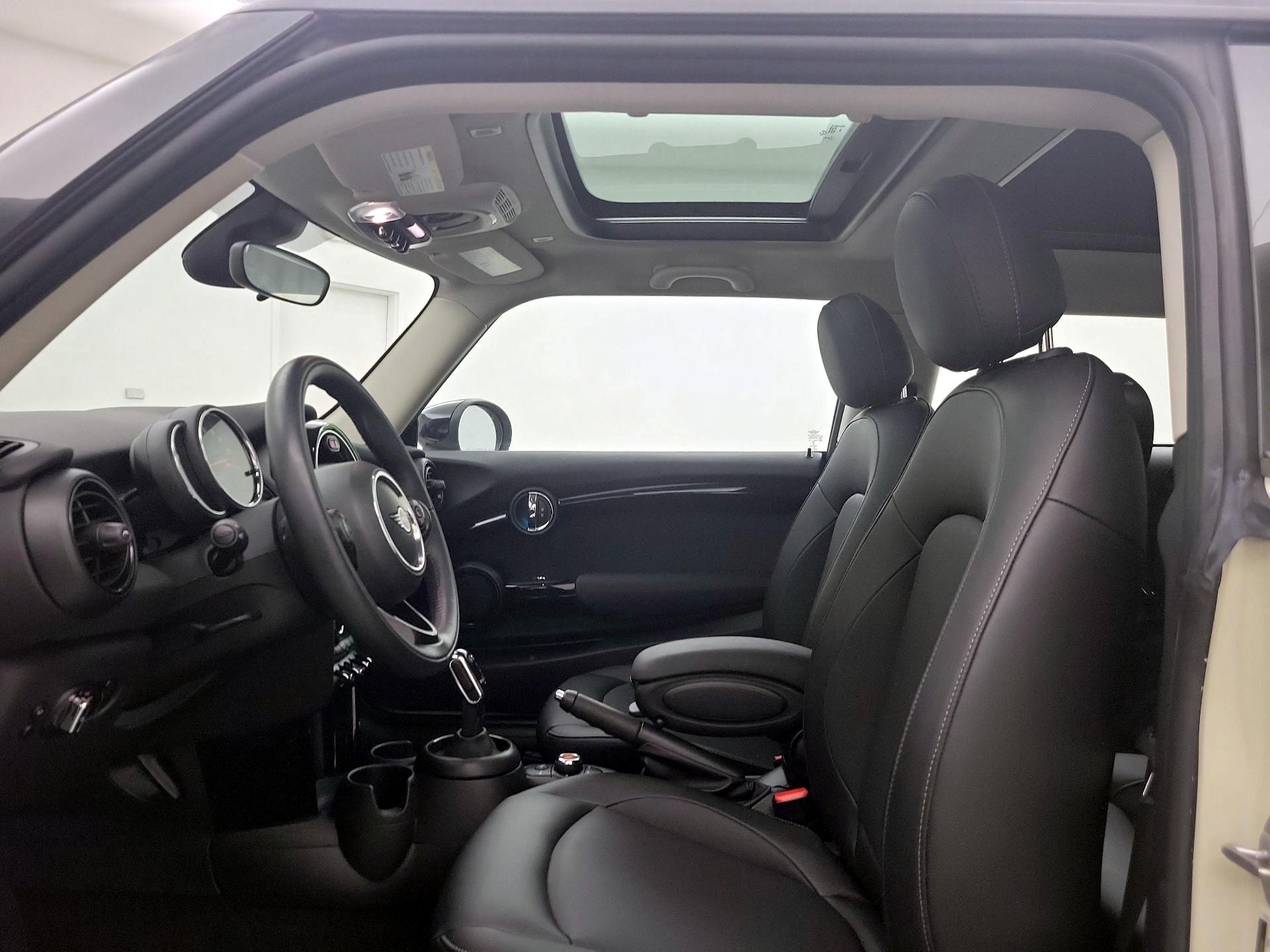 Thumbnail: 2021 MINI Cooper Hardtop - 19