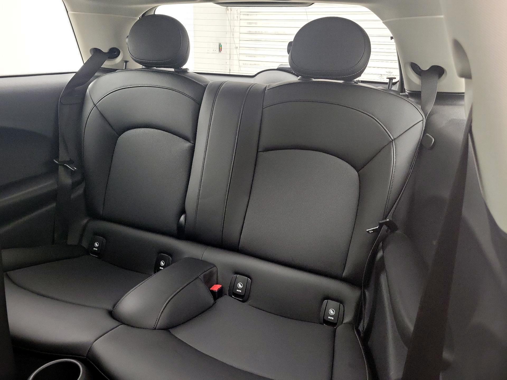 Thumbnail: 2021 MINI Cooper Hardtop - 20