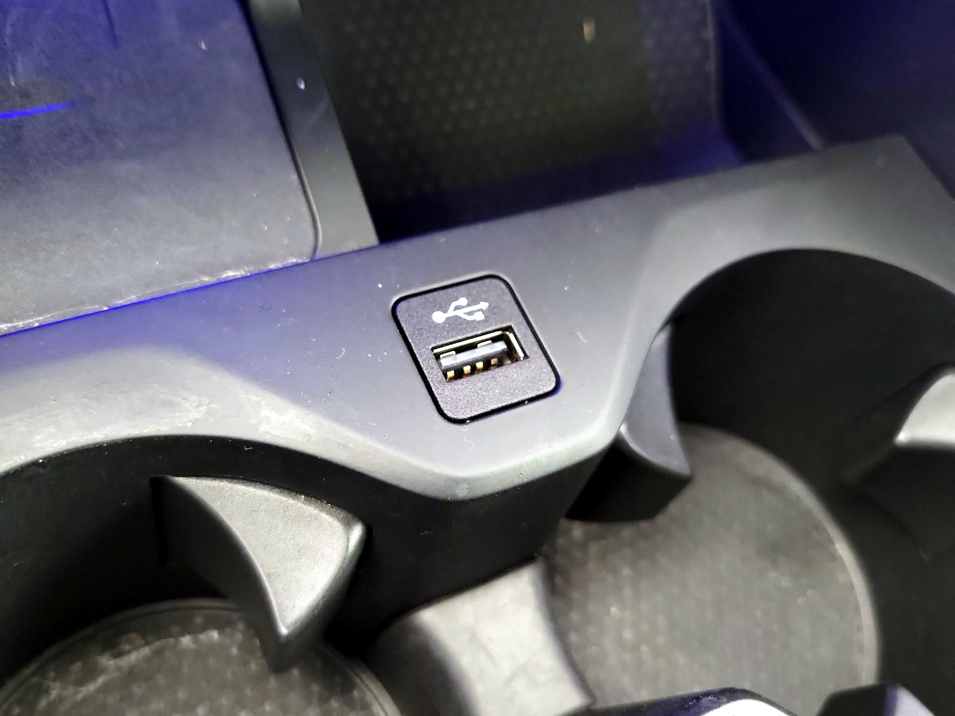 Thumbnail: 2023 BMW X6 - 19