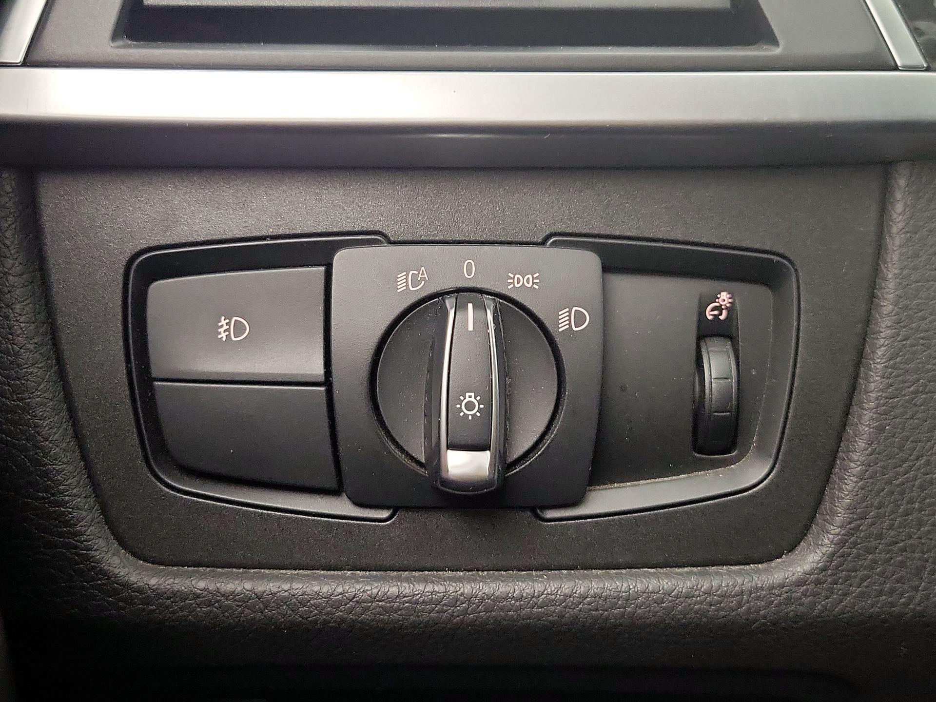 Thumbnail: 2018 BMW 3 Series - 13