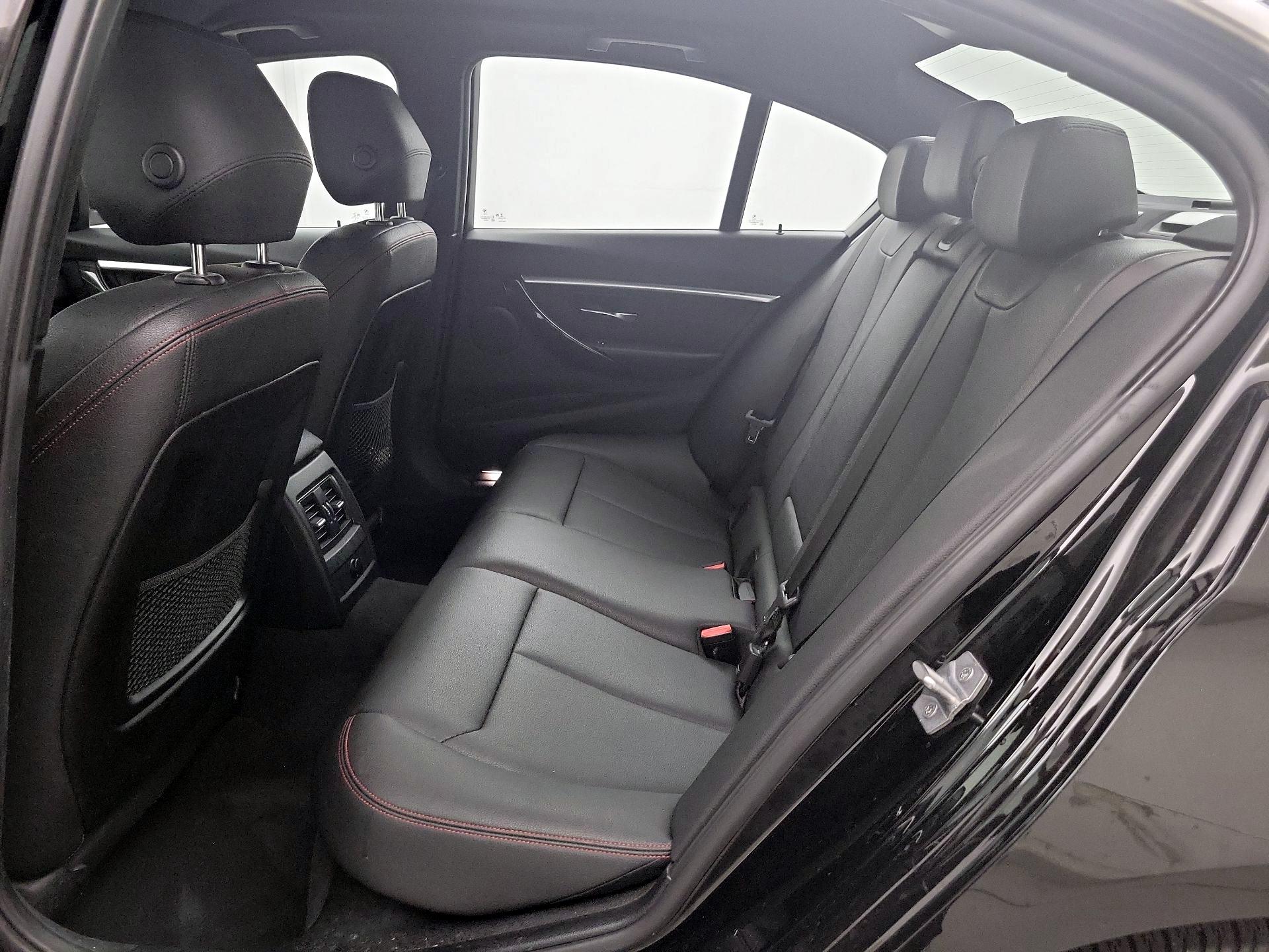 Thumbnail: 2018 BMW 3 Series - 19