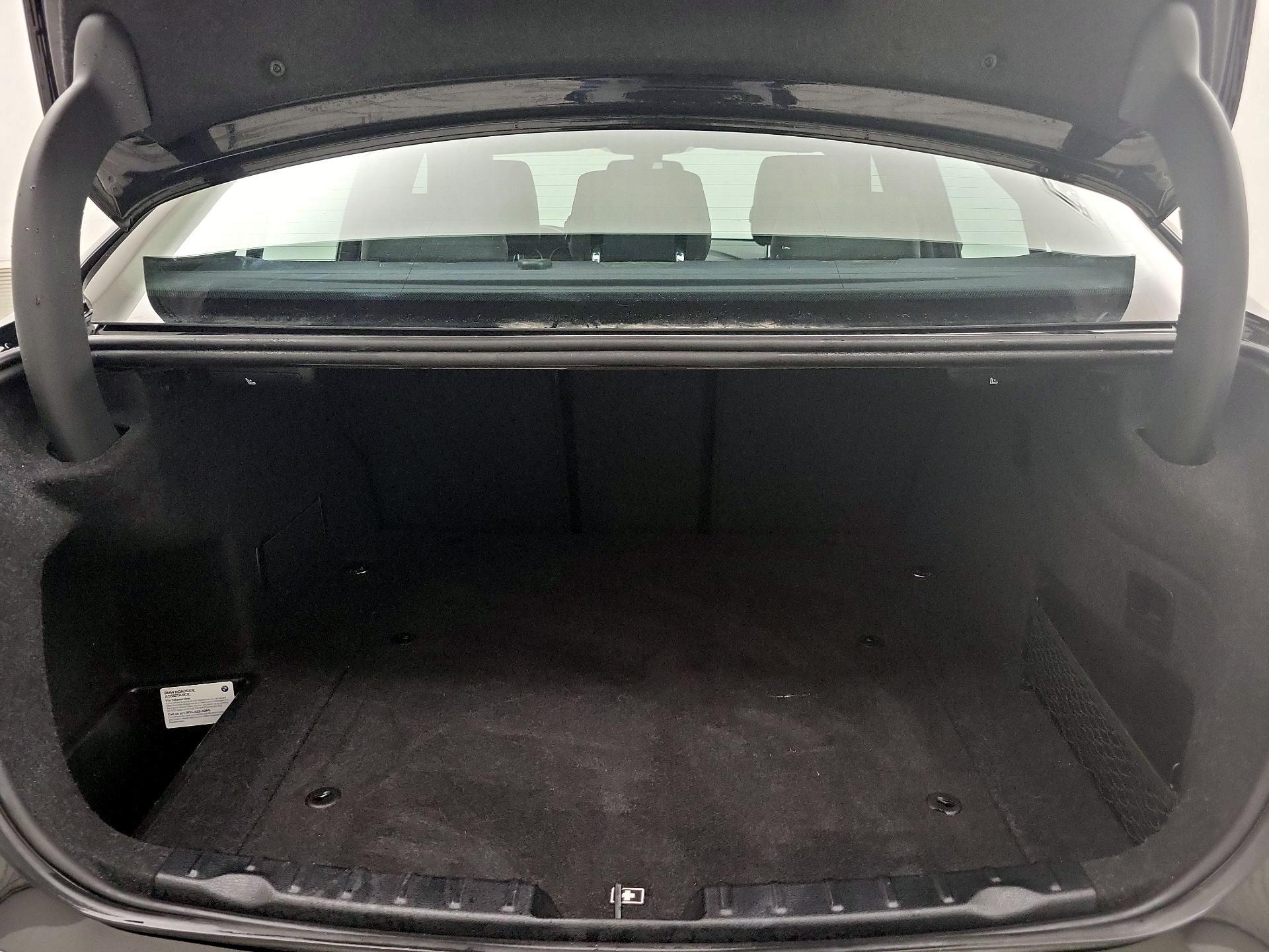 Thumbnail: 2018 BMW 3 Series - 20