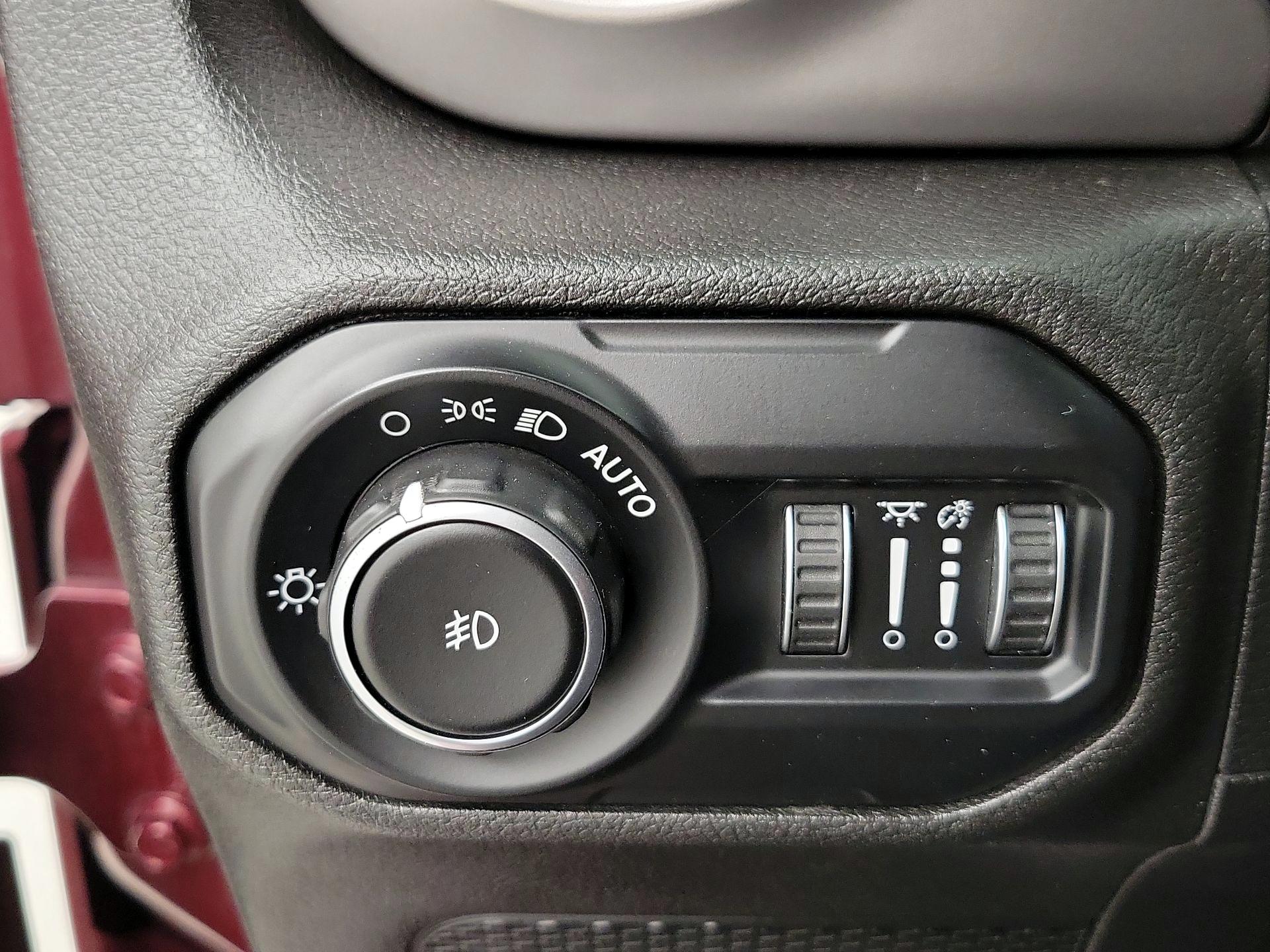 Thumbnail: 2021 Jeep Wrangler - 13