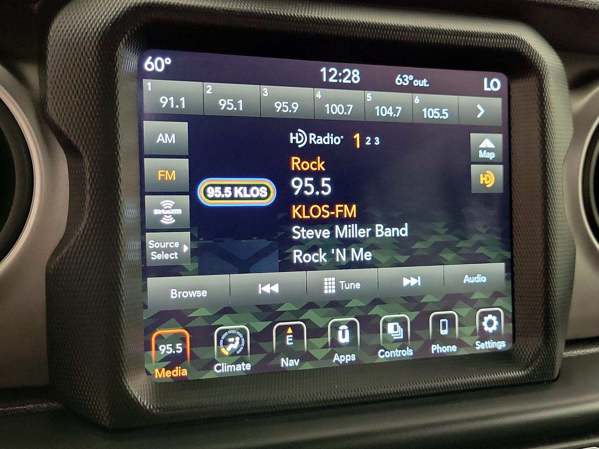 Thumbnail: 2021 Jeep Wrangler - 16