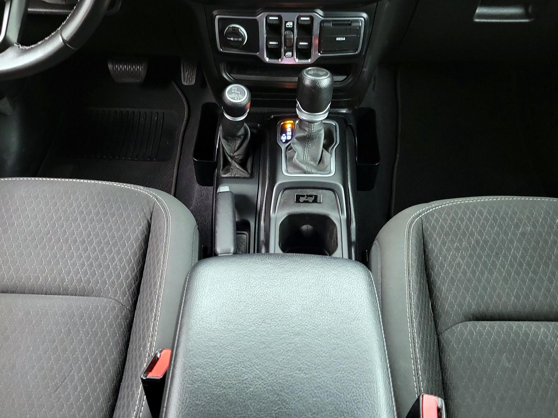 Thumbnail: 2021 Jeep Wrangler - 18