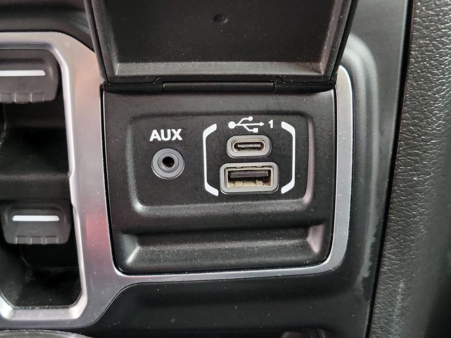 Thumbnail: 2021 Jeep Wrangler - 19