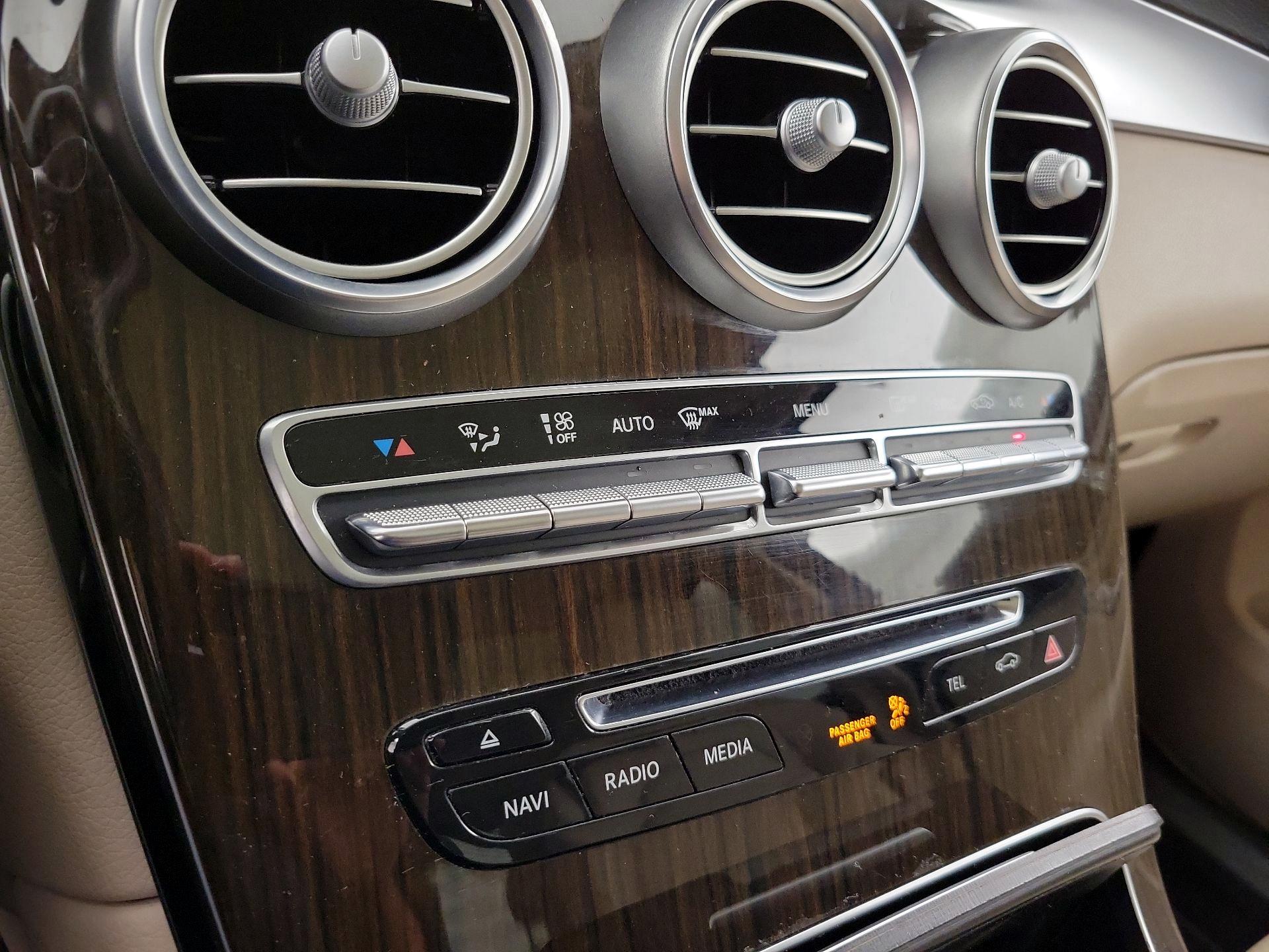 Thumbnail: 2016 Mercedes-Benz GLC - 17