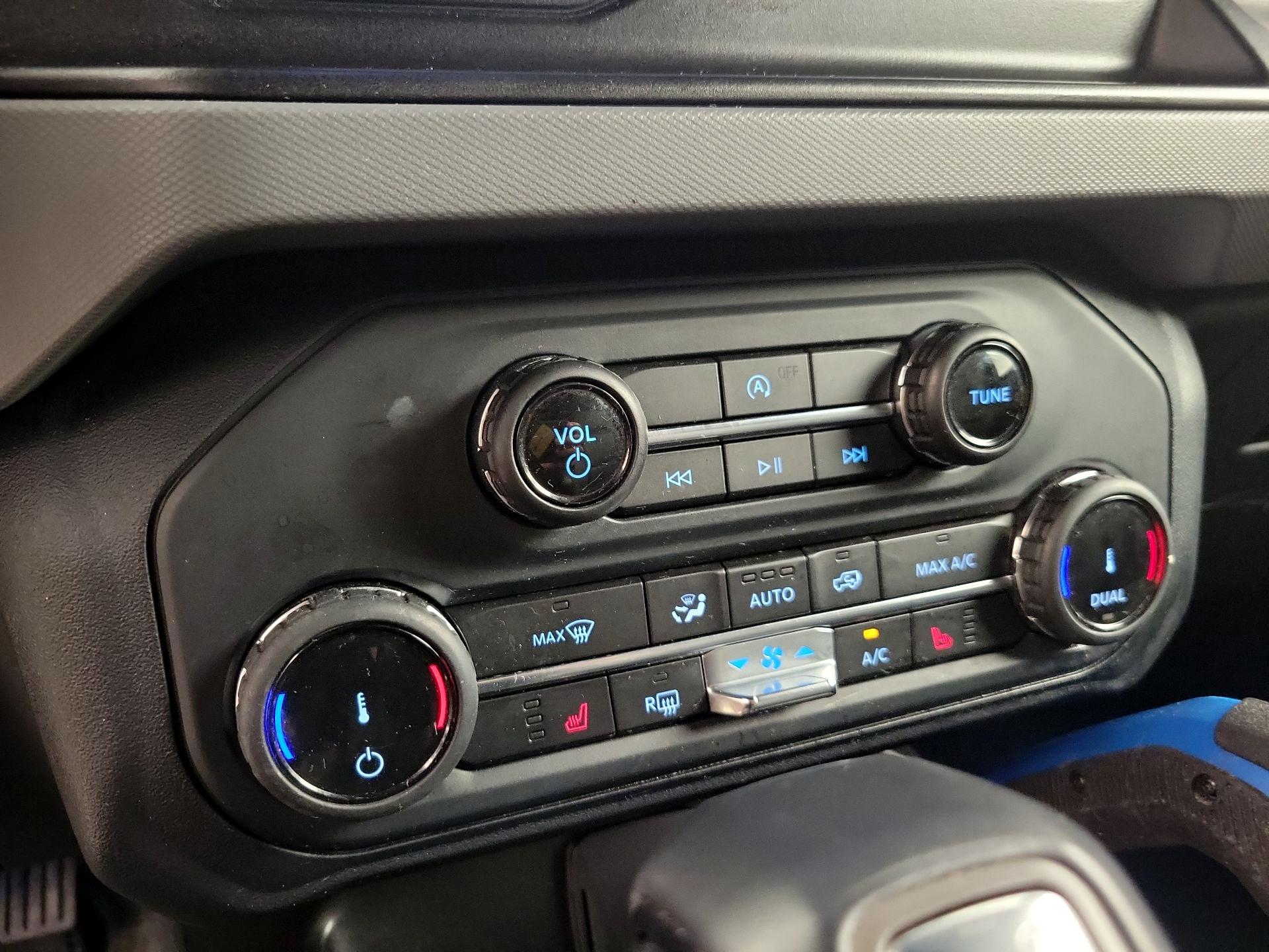 Thumbnail: 2022 Ford Bronco - 17