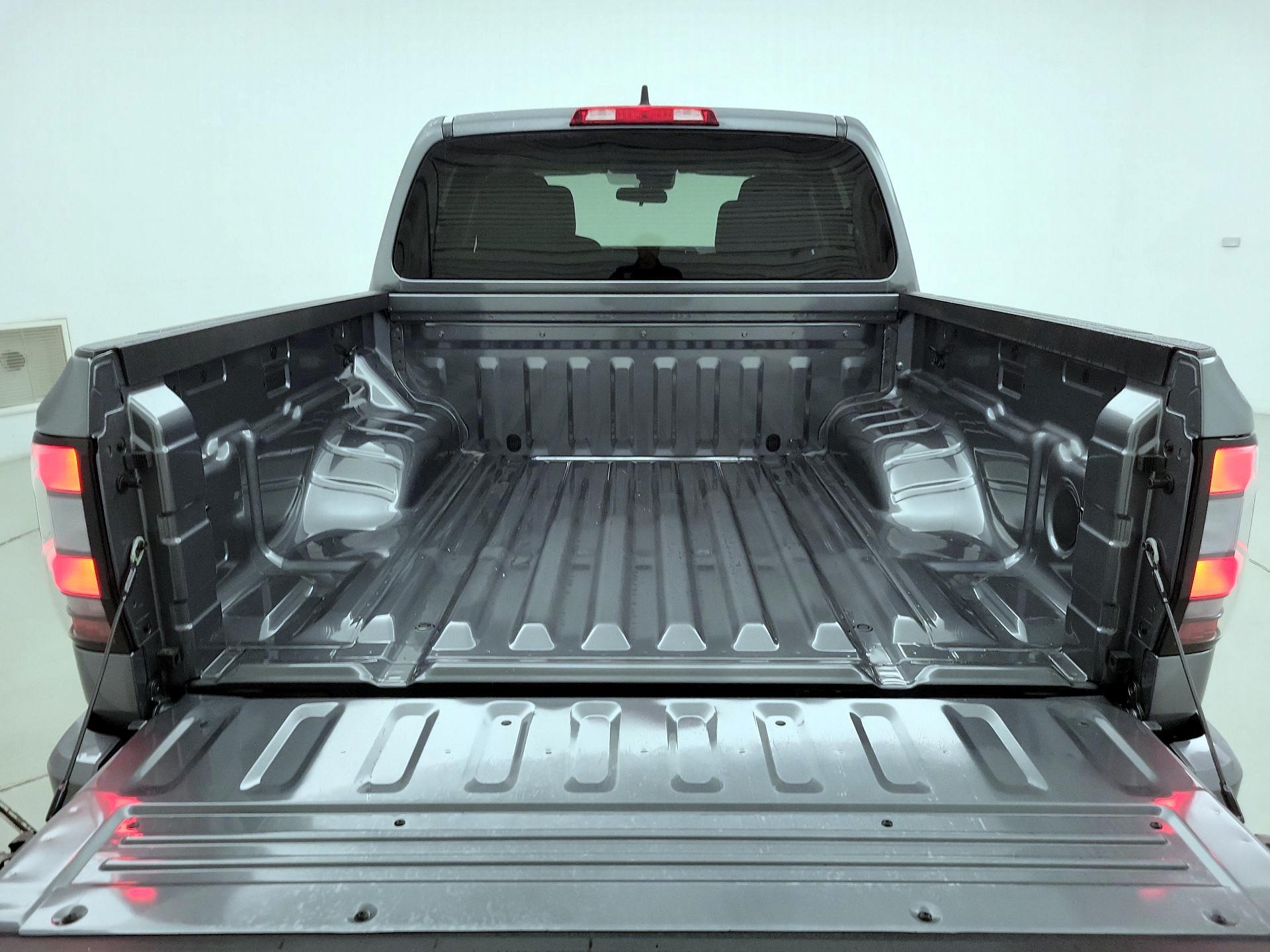 Thumbnail: 2025 Nissan Frontier - 20