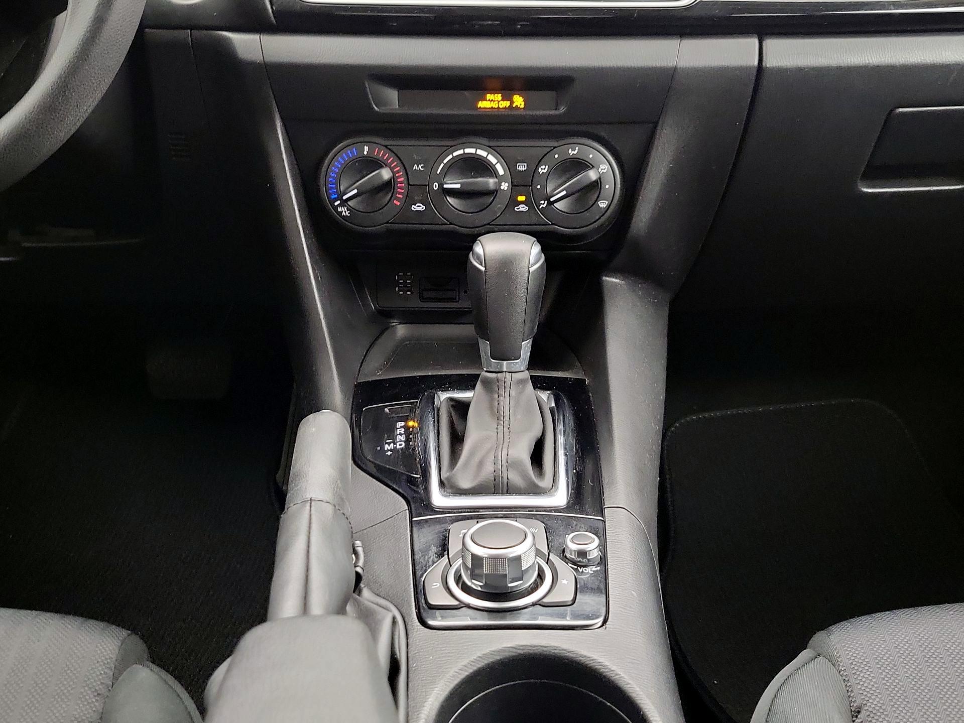 Thumbnail: 2015 Mazda Mazda3 - 16