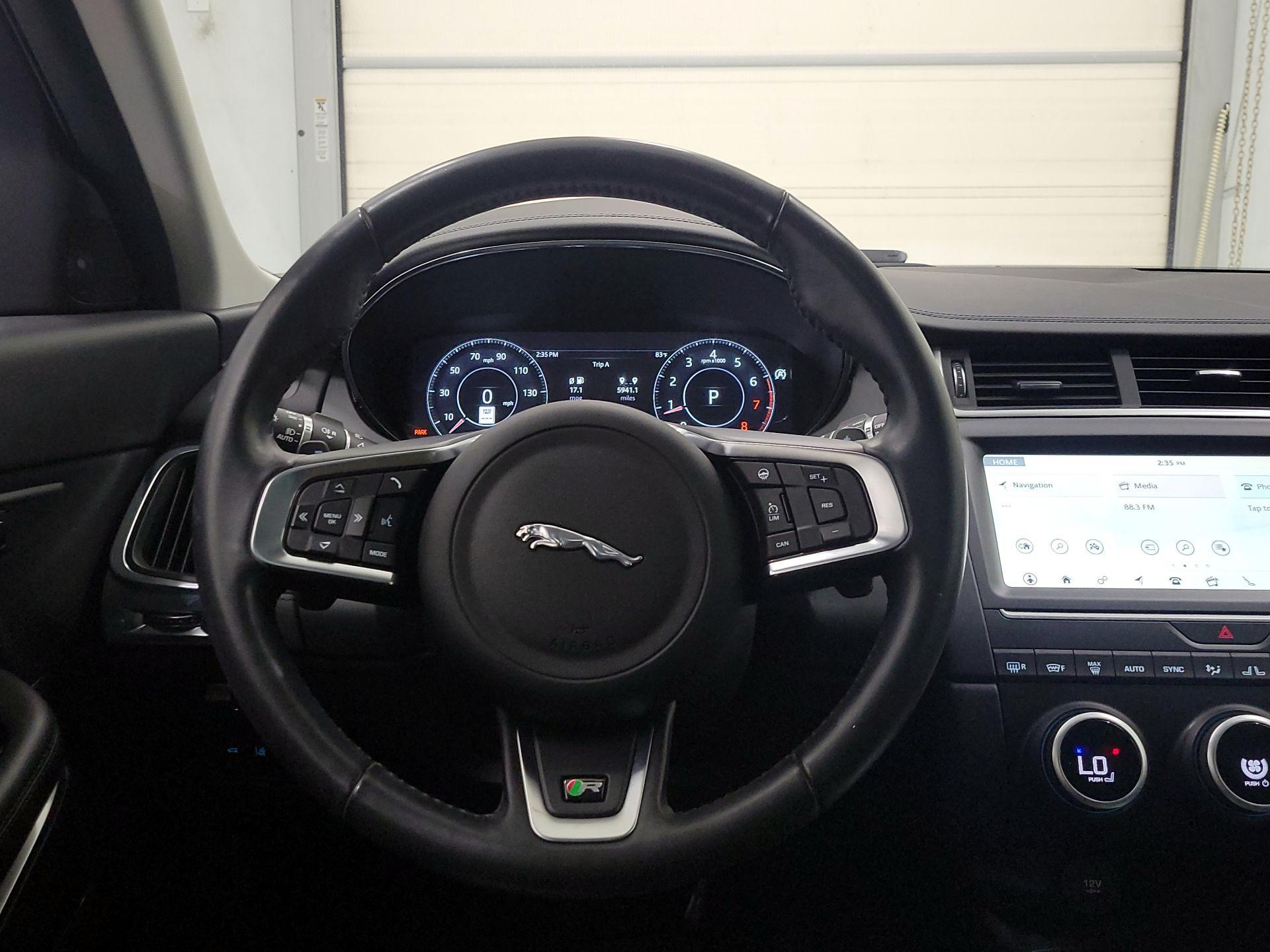 Thumbnail: 2020 Jaguar E-Pace - 10