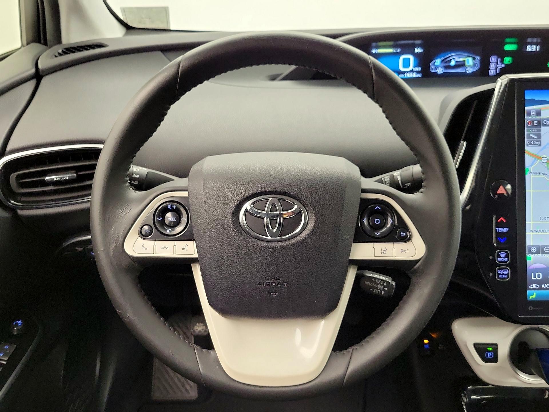 Thumbnail: 2017 Toyota Prius Prime - 10