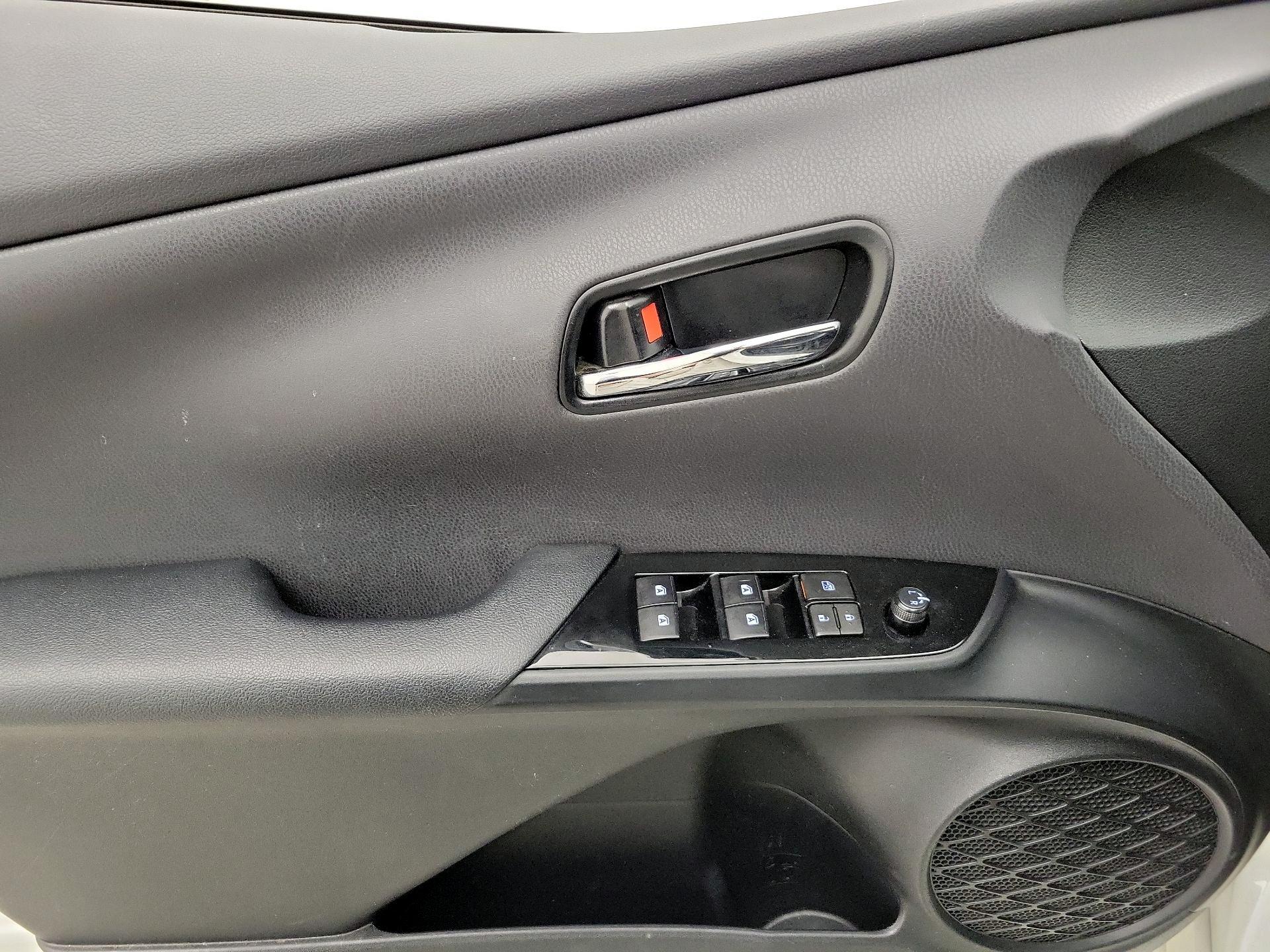 Thumbnail: 2017 Toyota Prius Prime - 12