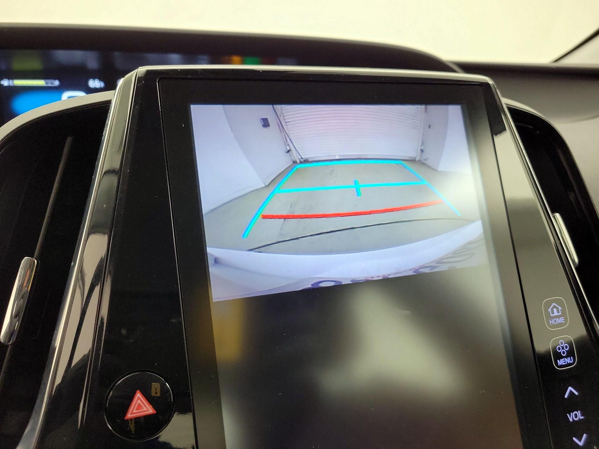 Thumbnail: 2017 Toyota Prius Prime - 15