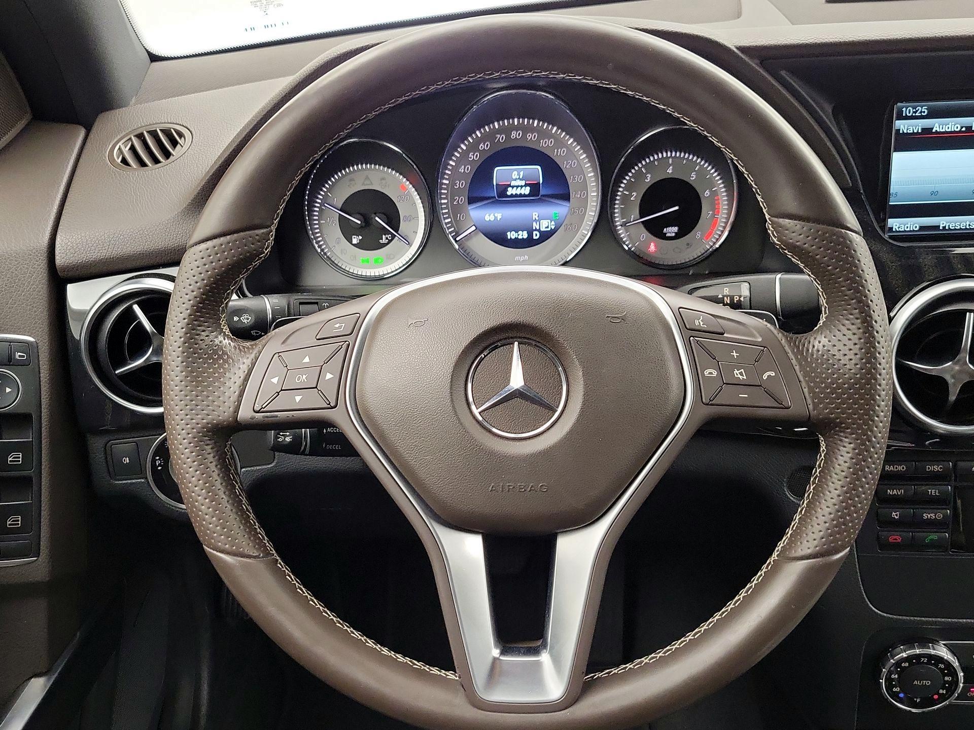 Thumbnail: 2015 Mercedes-Benz GLK - 10