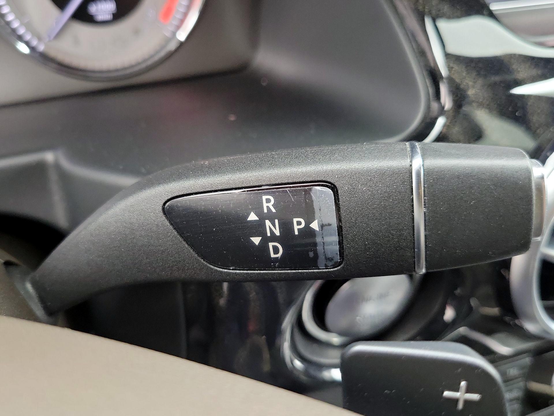 Thumbnail: 2015 Mercedes-Benz GLK - 18