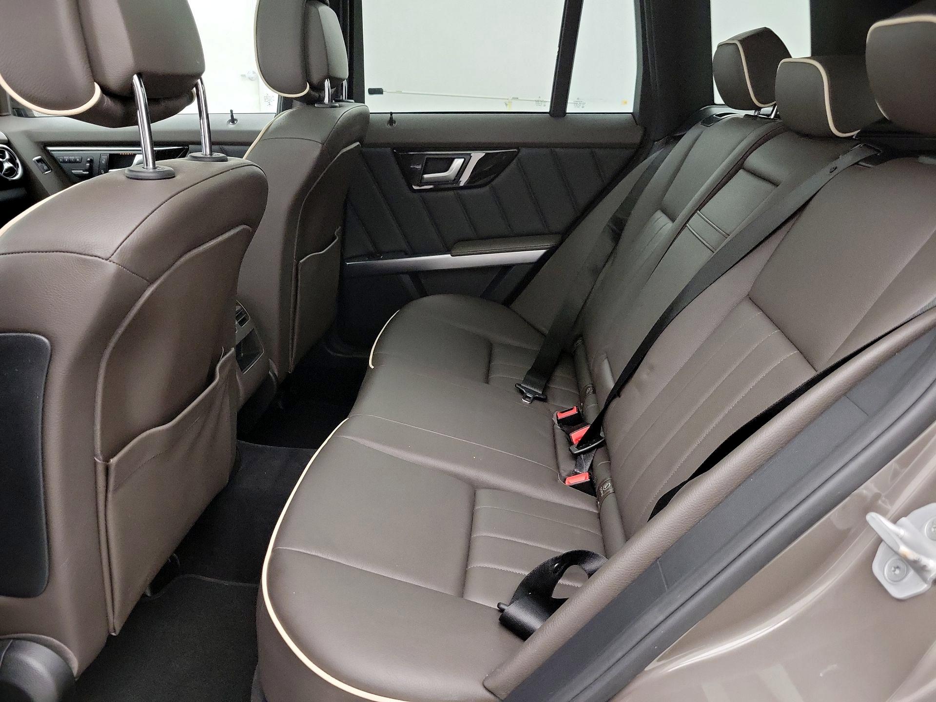 Thumbnail: 2015 Mercedes-Benz GLK - 20