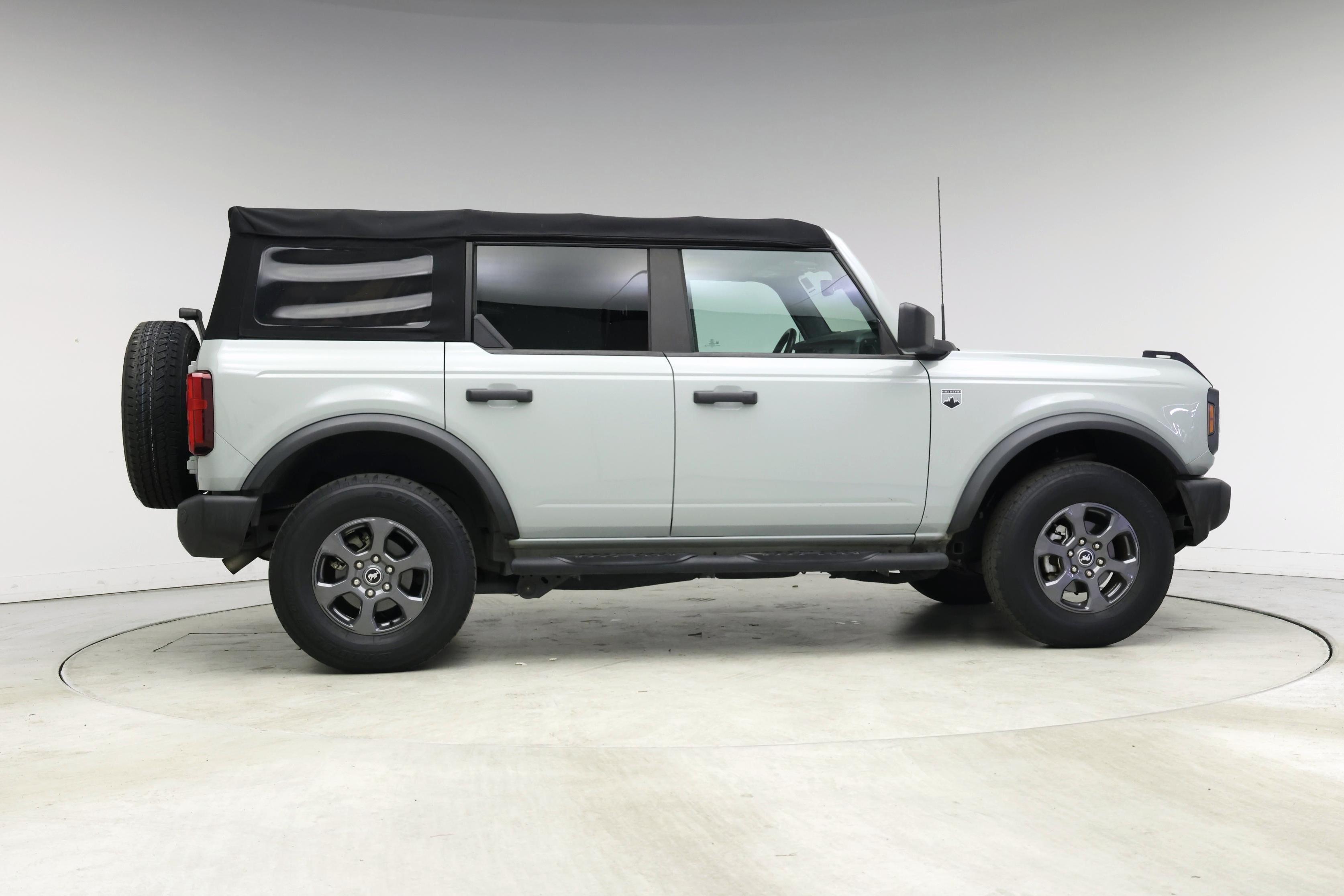 Thumbnail: 2021 Ford Bronco - 7