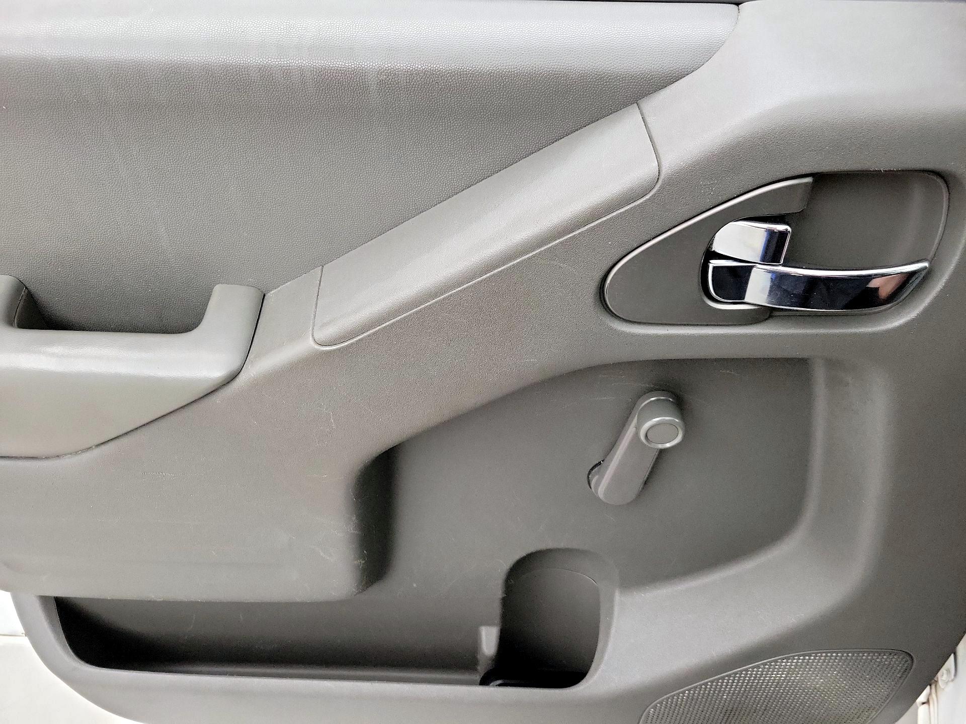 Thumbnail: 2019 Nissan Frontier - 12