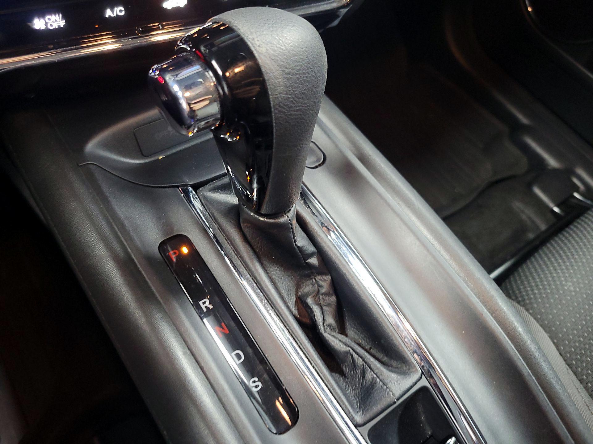 Thumbnail: 2022 Honda HR-V - 16