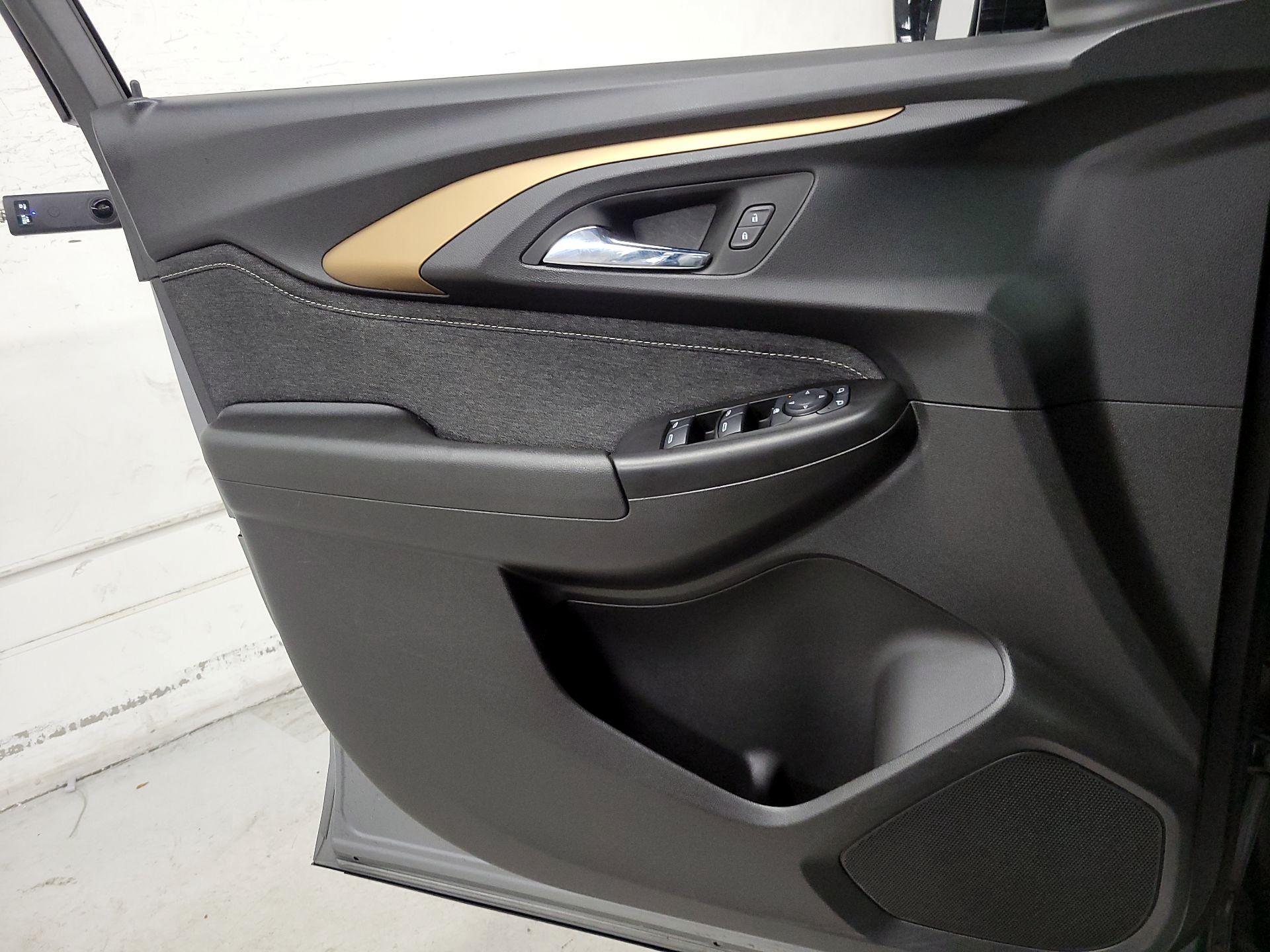 Thumbnail: 2023 Chevrolet TrailBlazer - 12