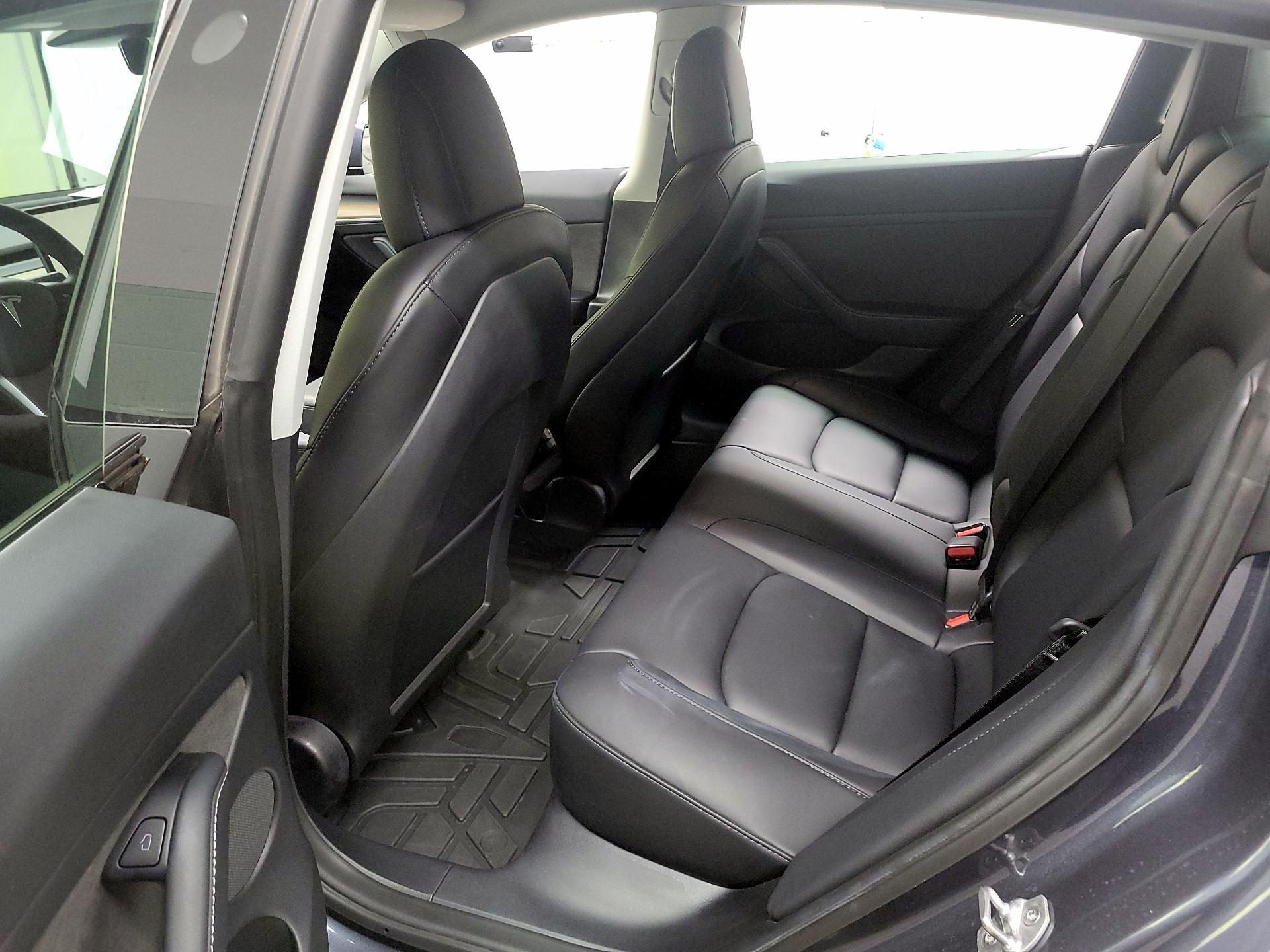 Thumbnail: 2022 Tesla Model 3 - 18