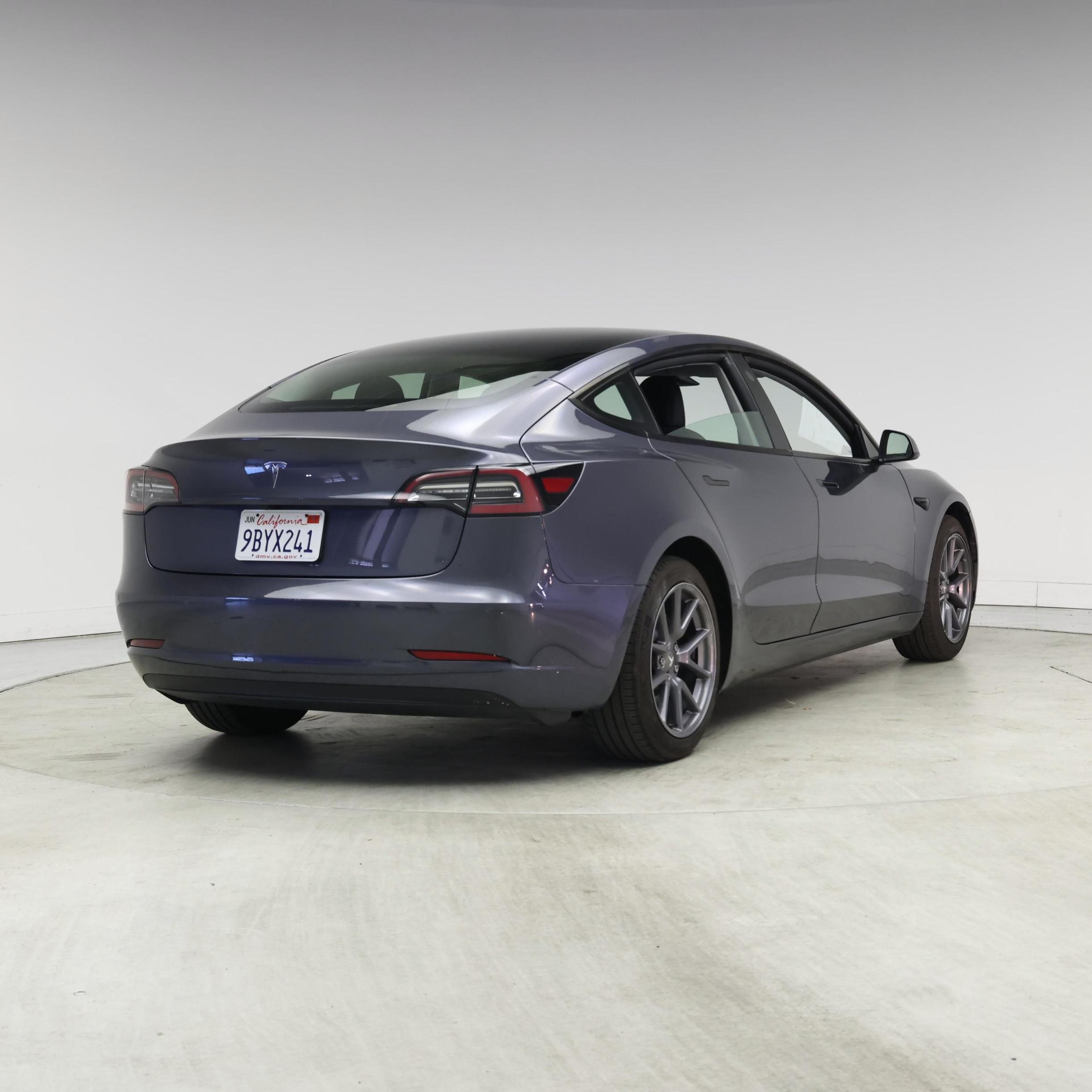 Thumbnail: 2022 Tesla Model 3 - 8