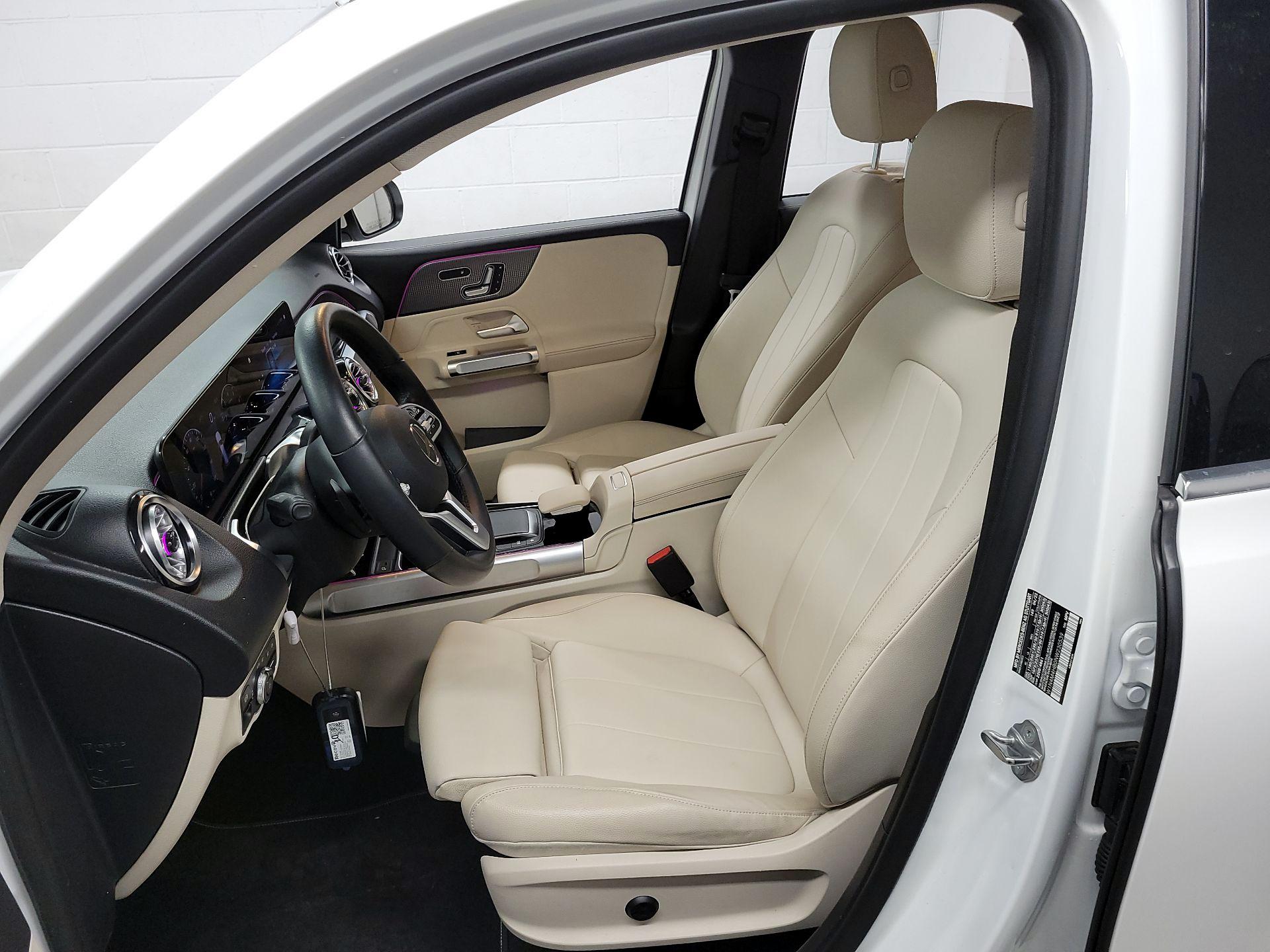 Thumbnail: 2022 Mercedes-Benz GLB - 11