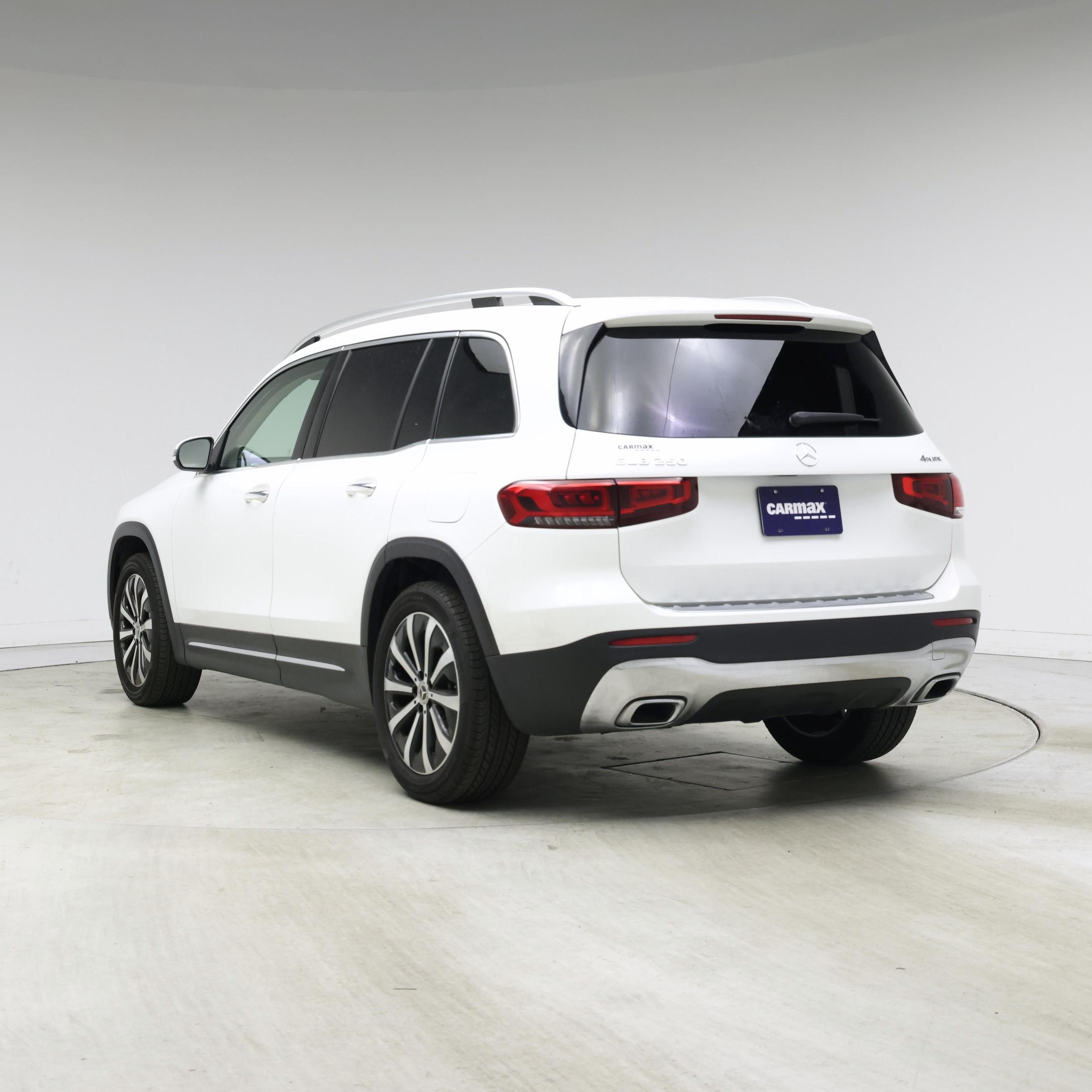 Thumbnail: 2022 Mercedes-Benz GLB - 2