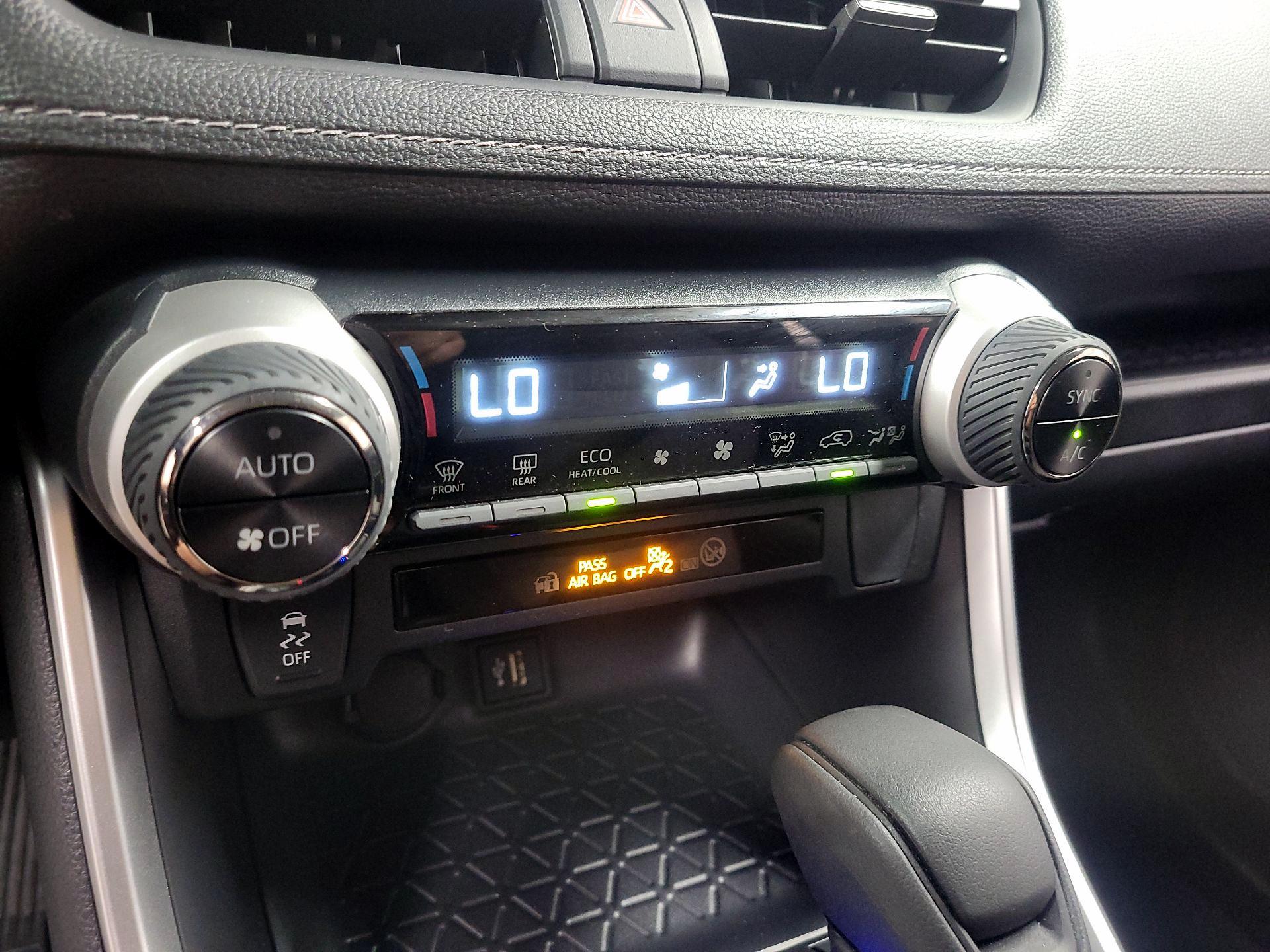 Thumbnail: 2025 Toyota RAV4 - 14