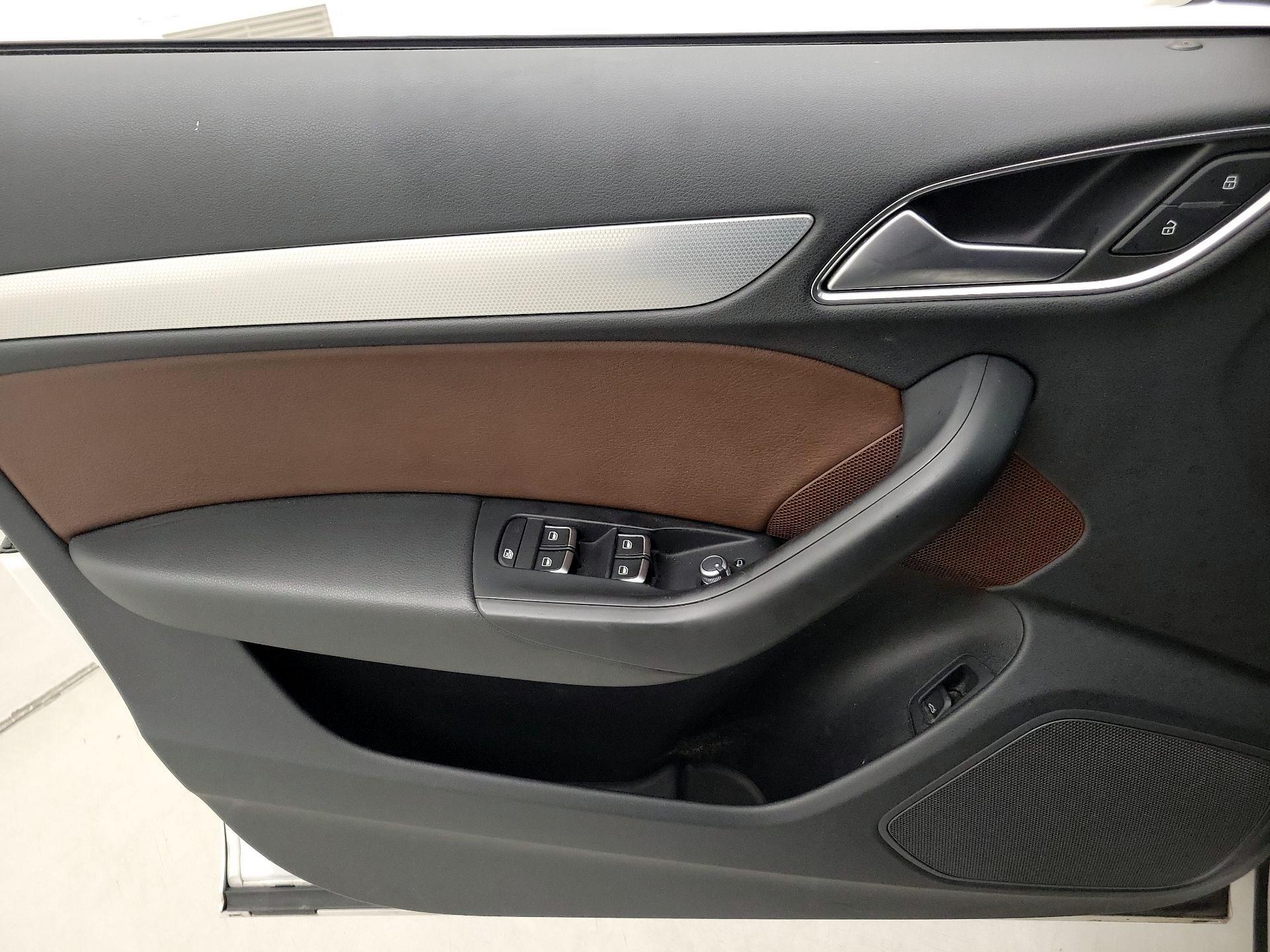 Thumbnail: 2018 Audi Q3 - 12