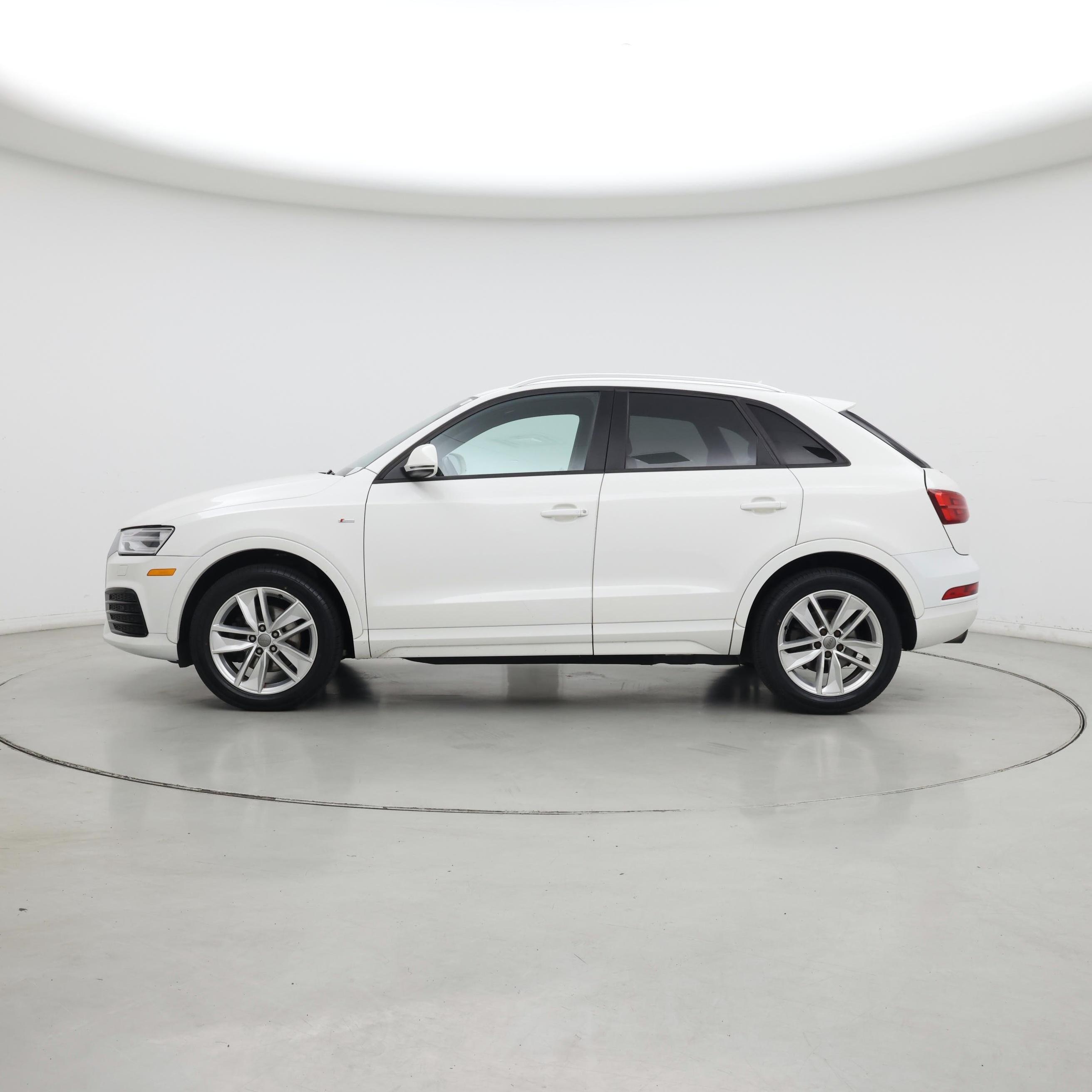 Thumbnail: 2018 Audi Q3 - 3