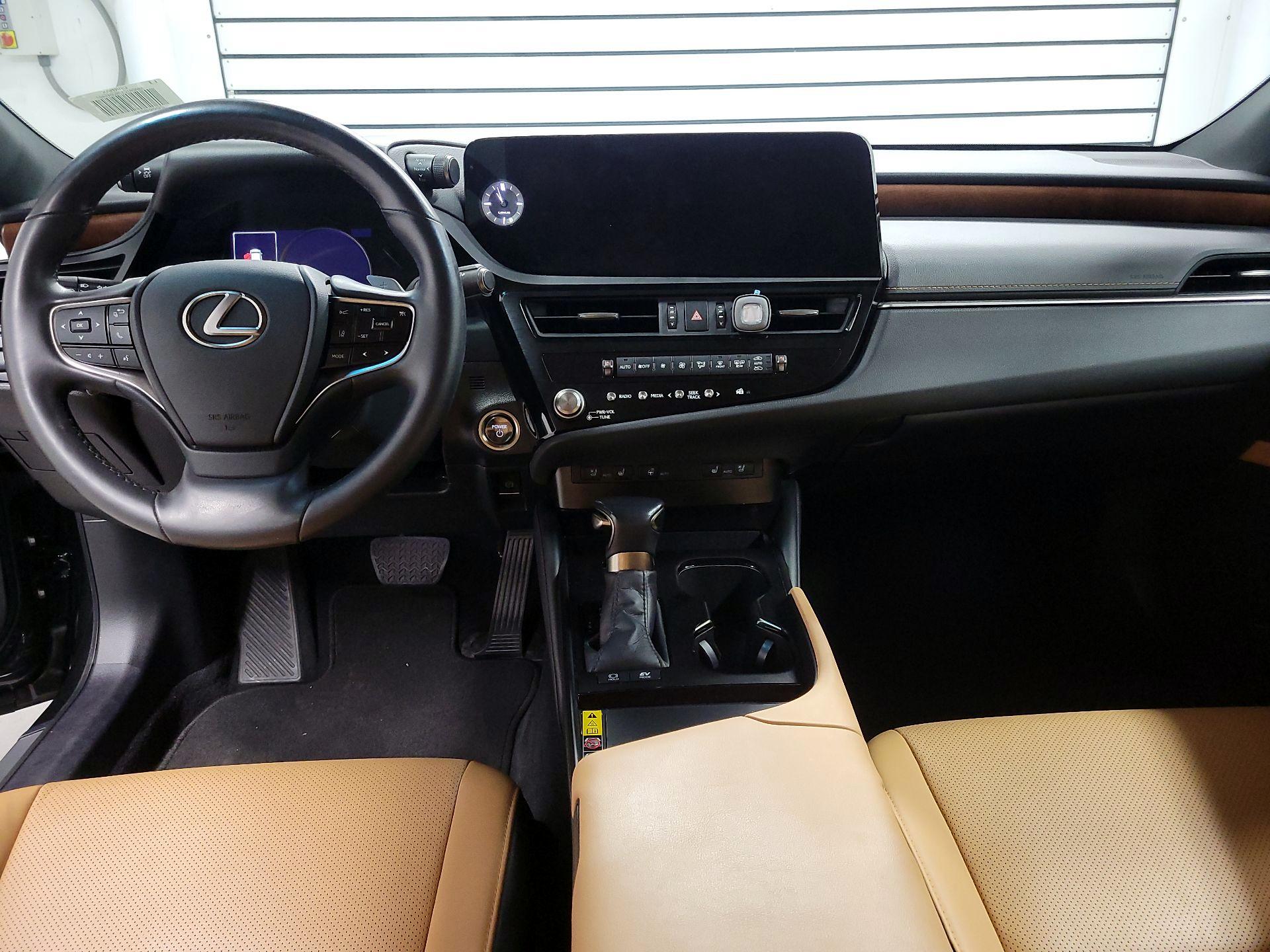 Thumbnail: 2024 Lexus ES - 9