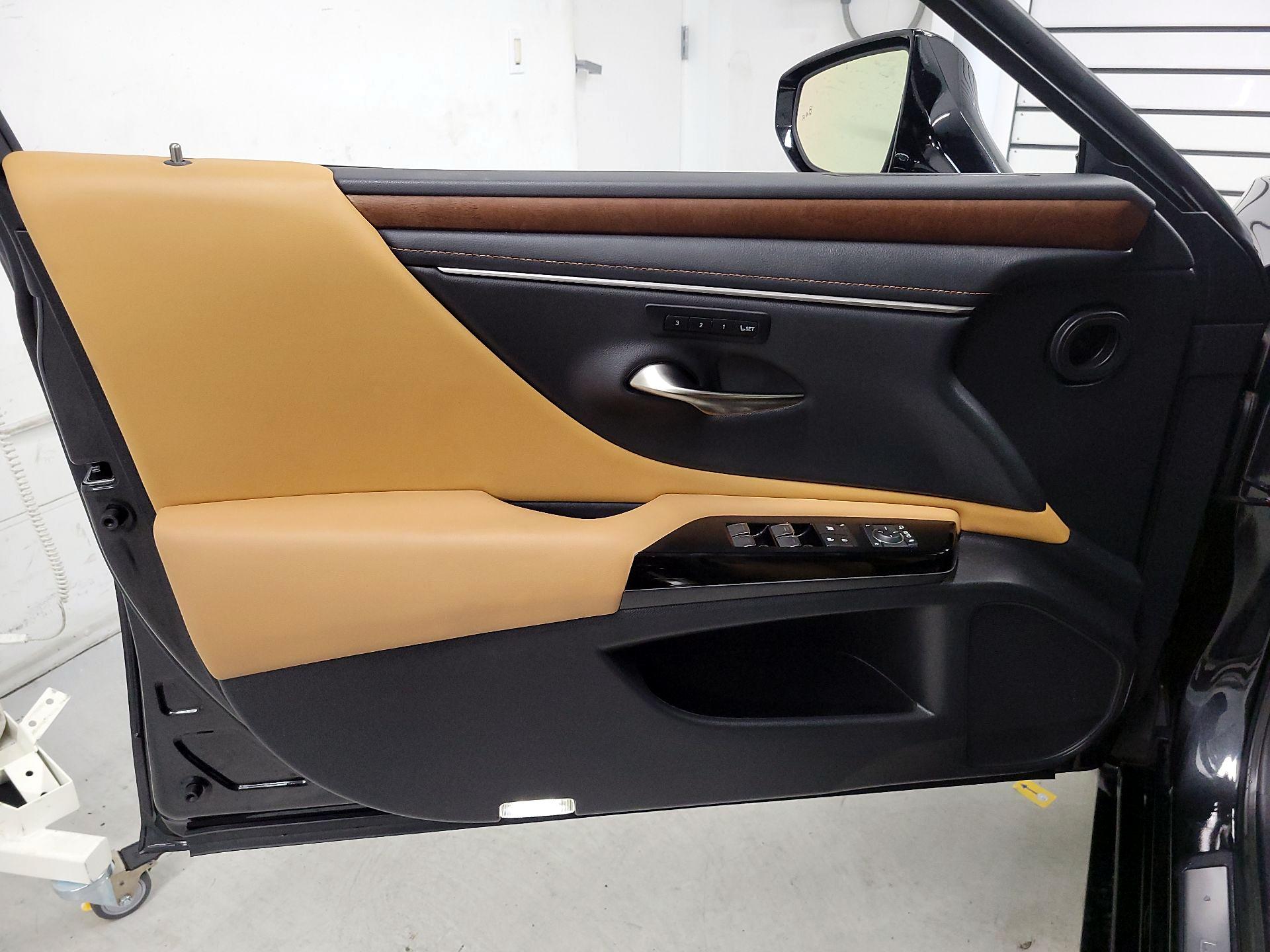 Thumbnail: 2024 Lexus ES - 12