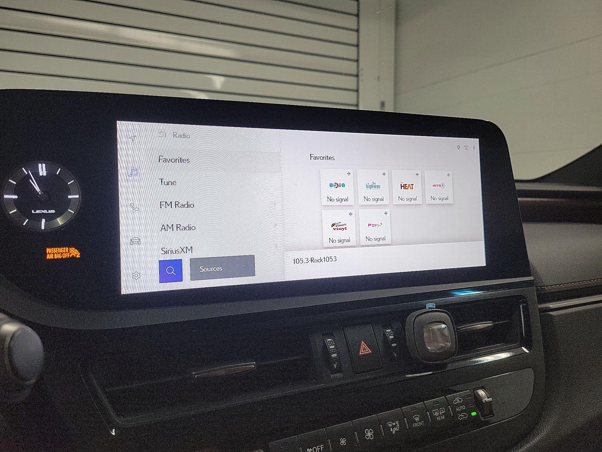 Thumbnail: 2024 Lexus ES - 14