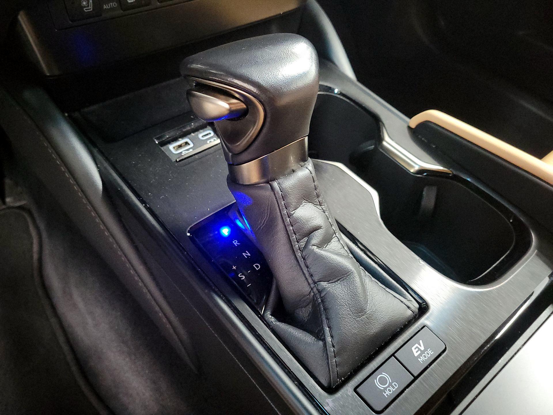 Thumbnail: 2024 Lexus ES - 16