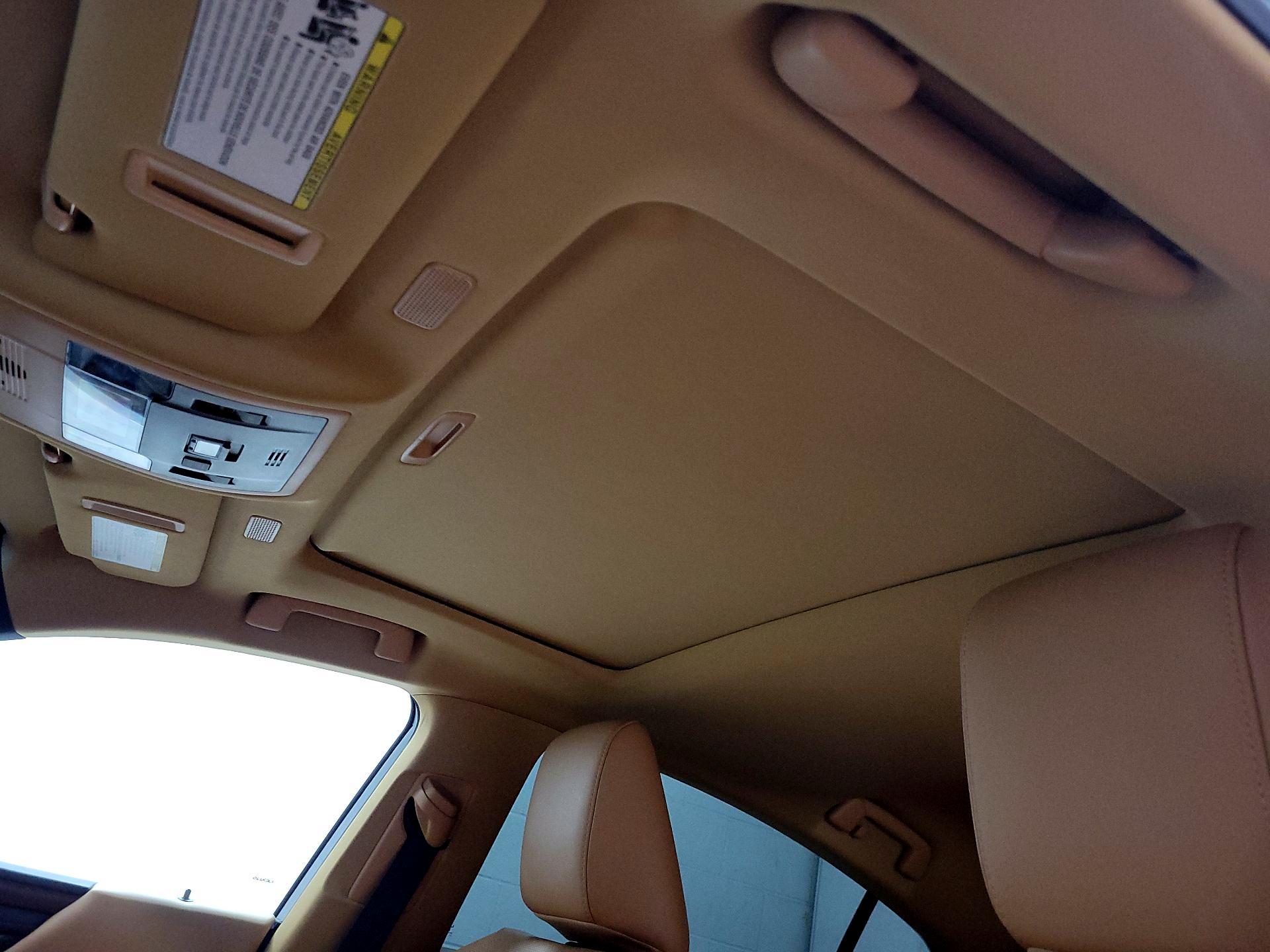 Thumbnail: 2024 Lexus ES - 18